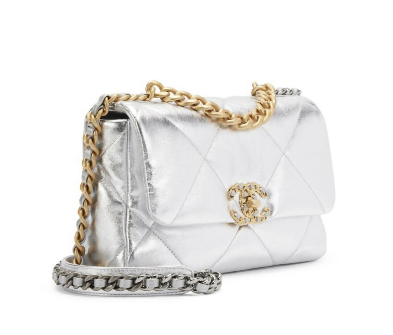 19 Silver Quilted Handbag - Endless - UAE Rental and Resale for Women's Fashion