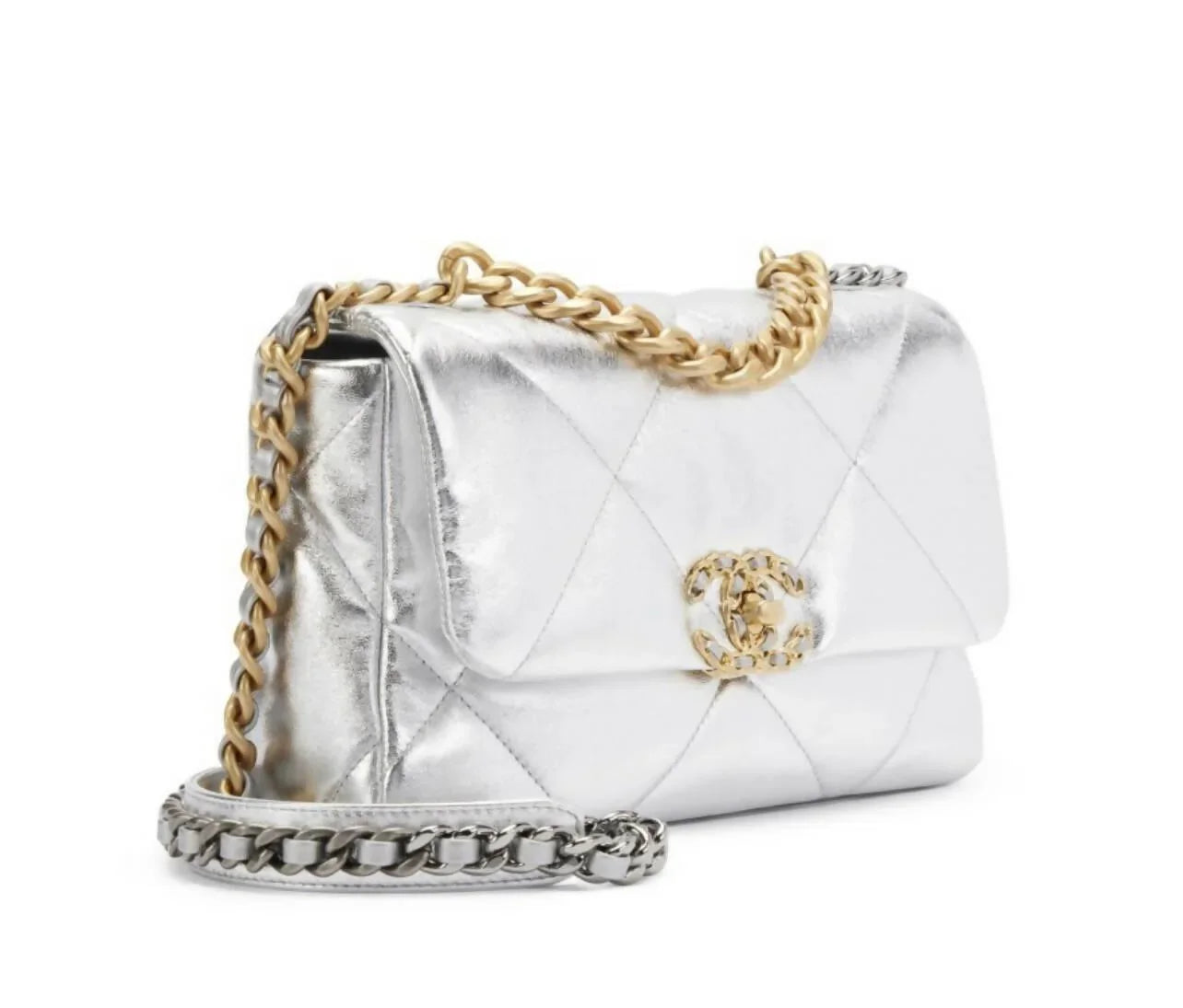 19 Silver Quilted Handbag - Endless - UAE Rental and Resale for Women's Fashion