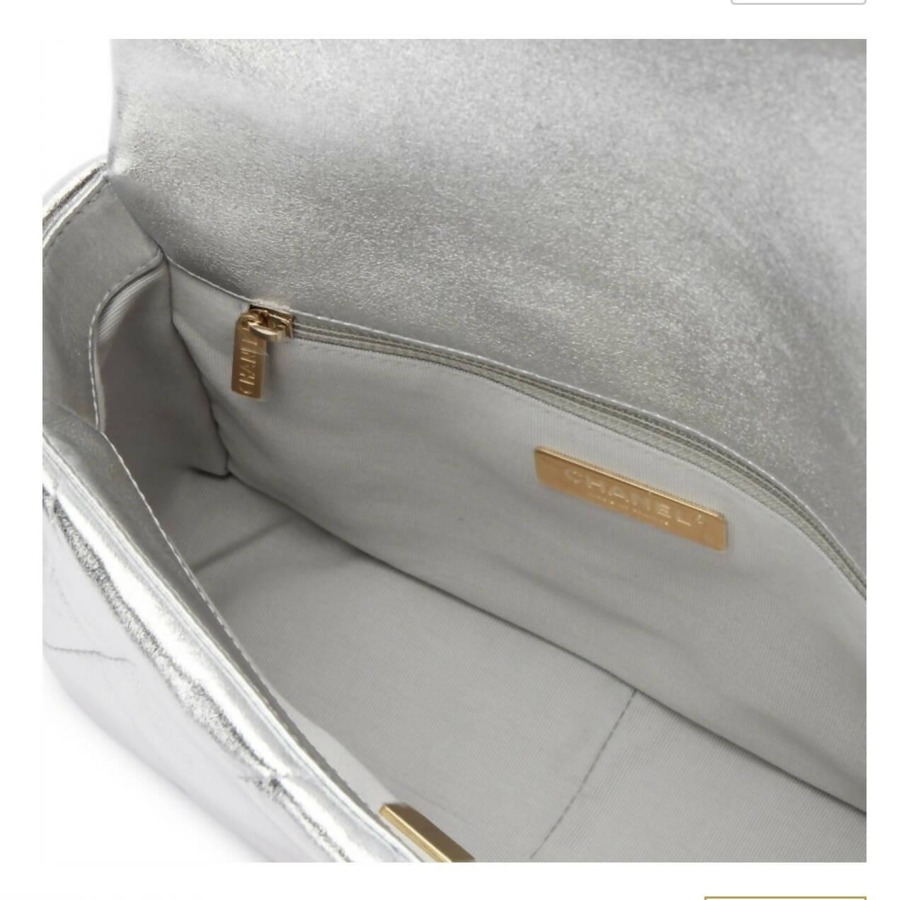 19 Silver Quilted Handbag - Endless - UAE Rental and Resale for Women's Fashion