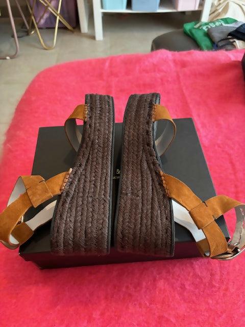 Ansley Buckle Espadrille - Endless - UAE Rental and Resale for Women's Fashion