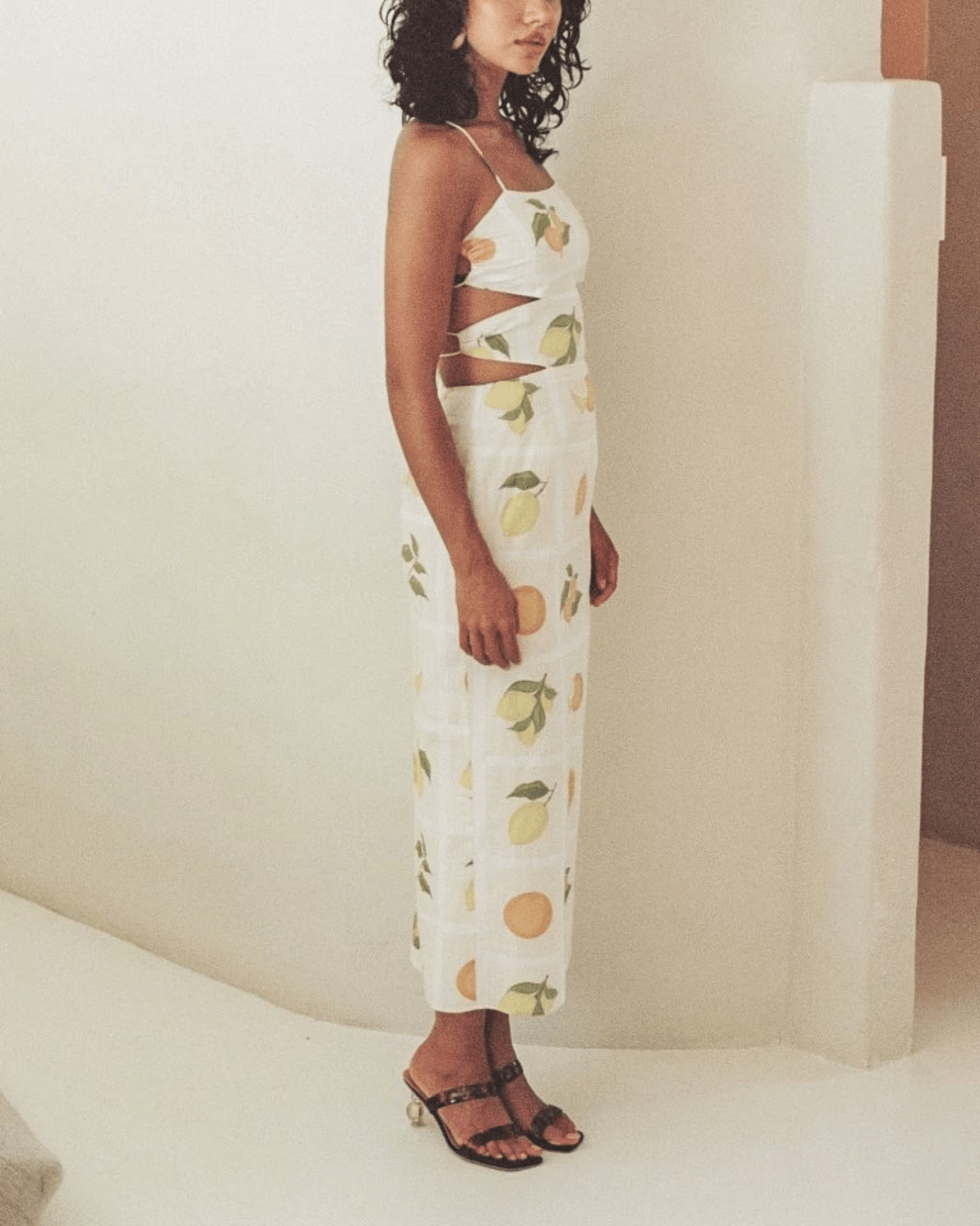 Arion Midi Dress - Endless - UAE Rental and Resale for Women's Fashion