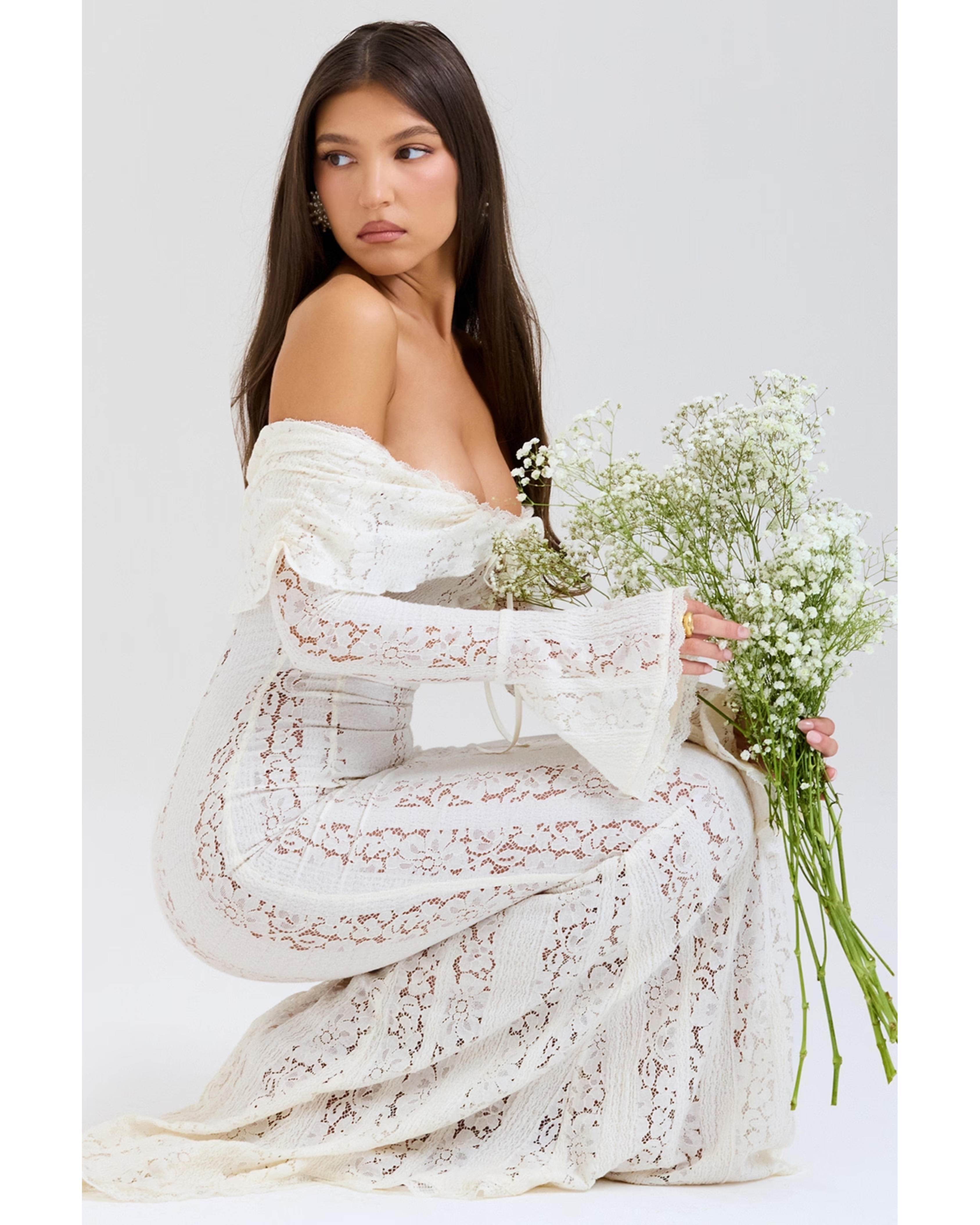 Belle Vintage Floral Lace Off Shoulder Maxi Dress - Endless - UAE Rental and Resale for Women's Fashion