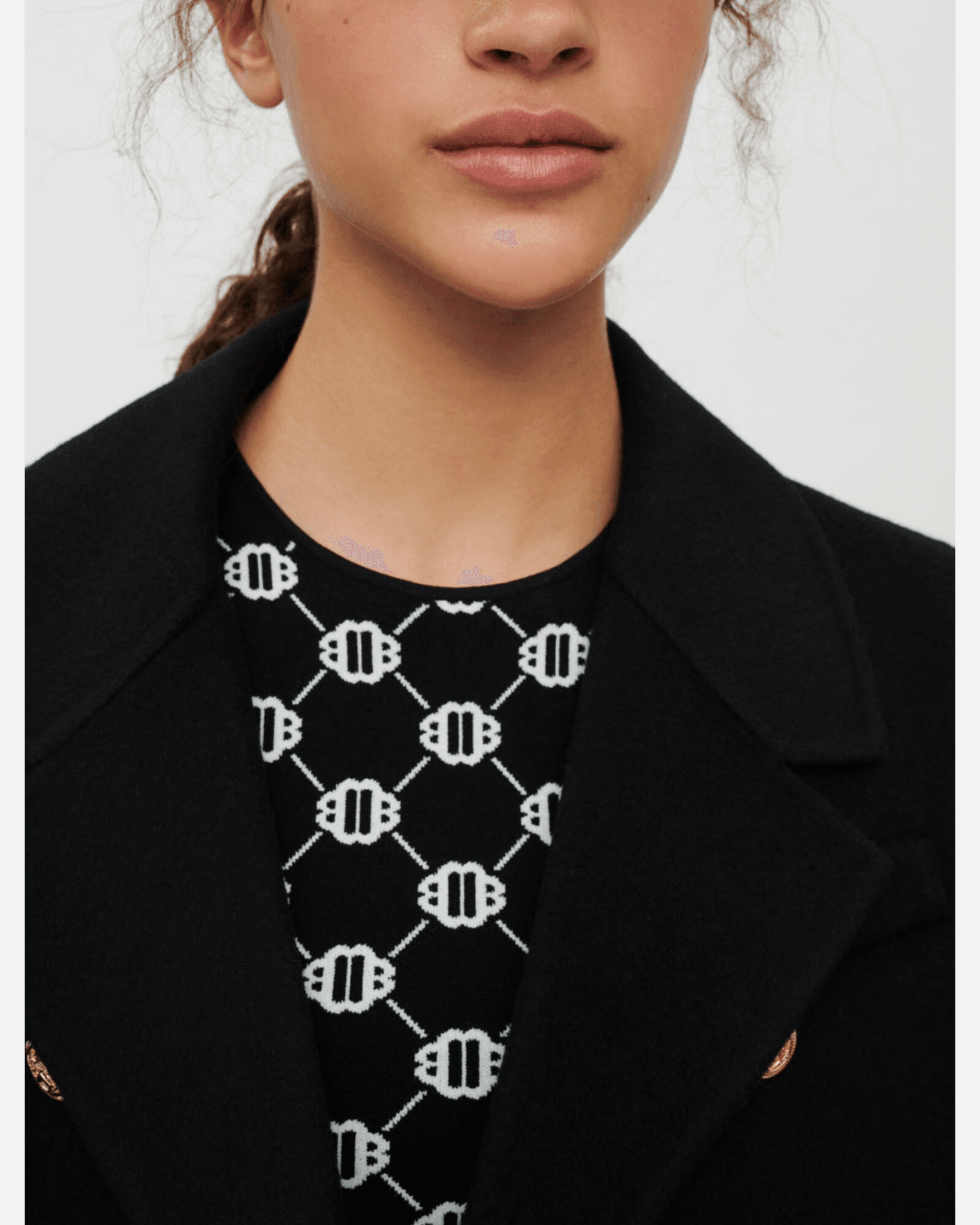 Black Double-Faced Coat With Belt - Endless - UAE Rental and Resale for Women's Fashion