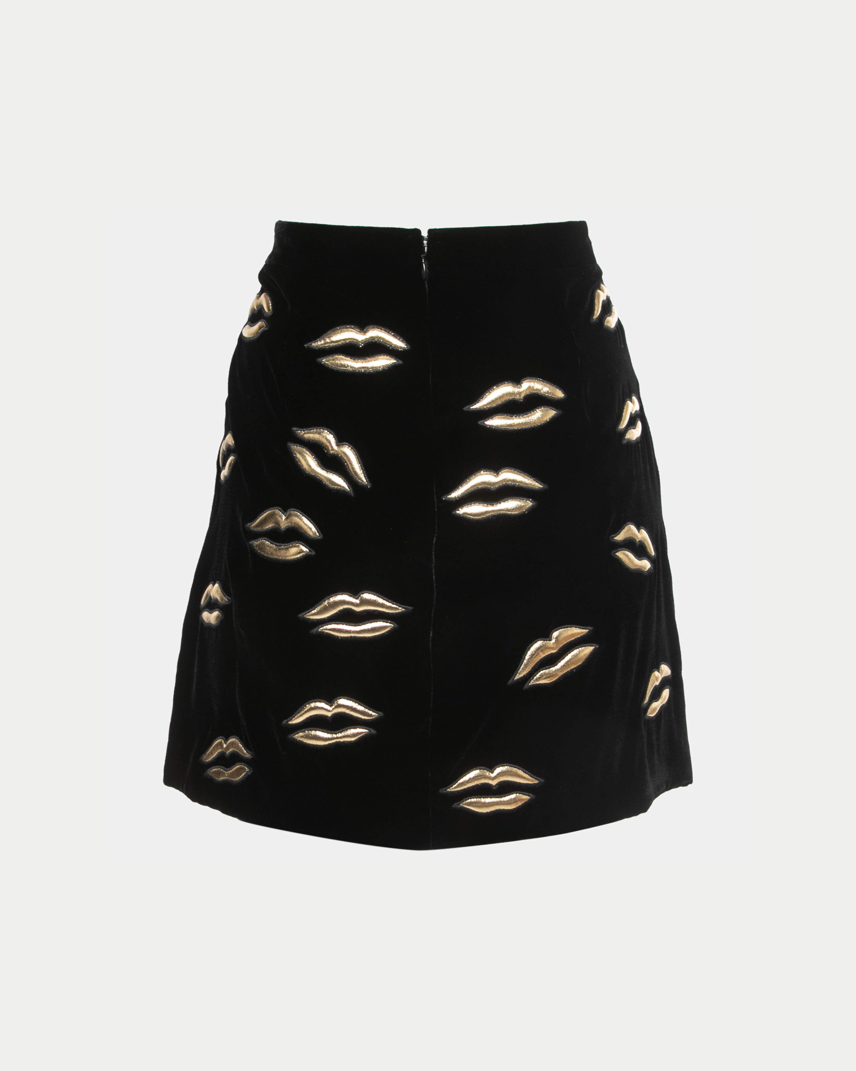 Black Velvet Lip Appliqued Mini Skirt - Endless - UAE Rental and Resale for Women's Fashion