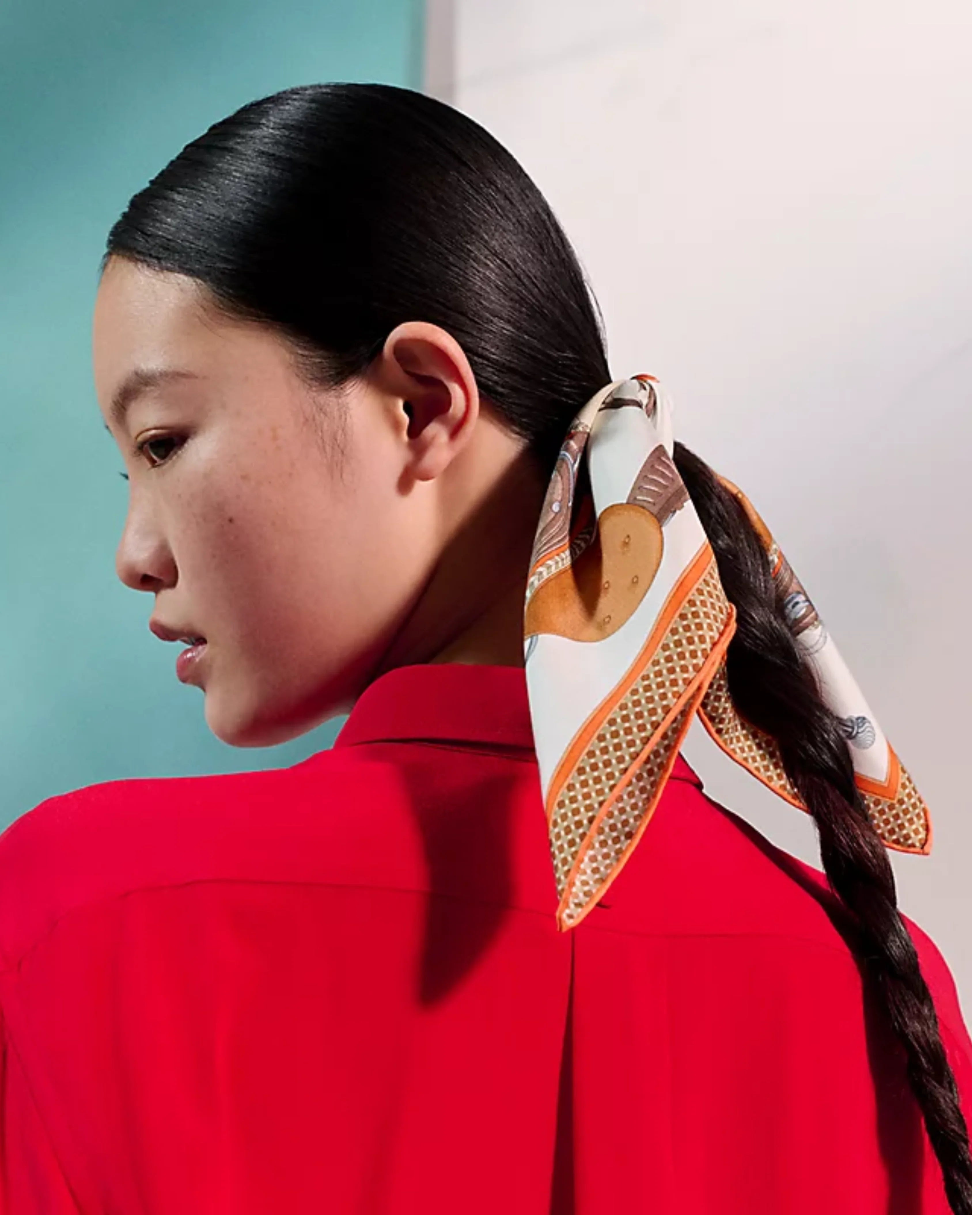 Carrick A Pompe Scarf 45 - Endless - UAE Rental and Resale for Women's Fashion