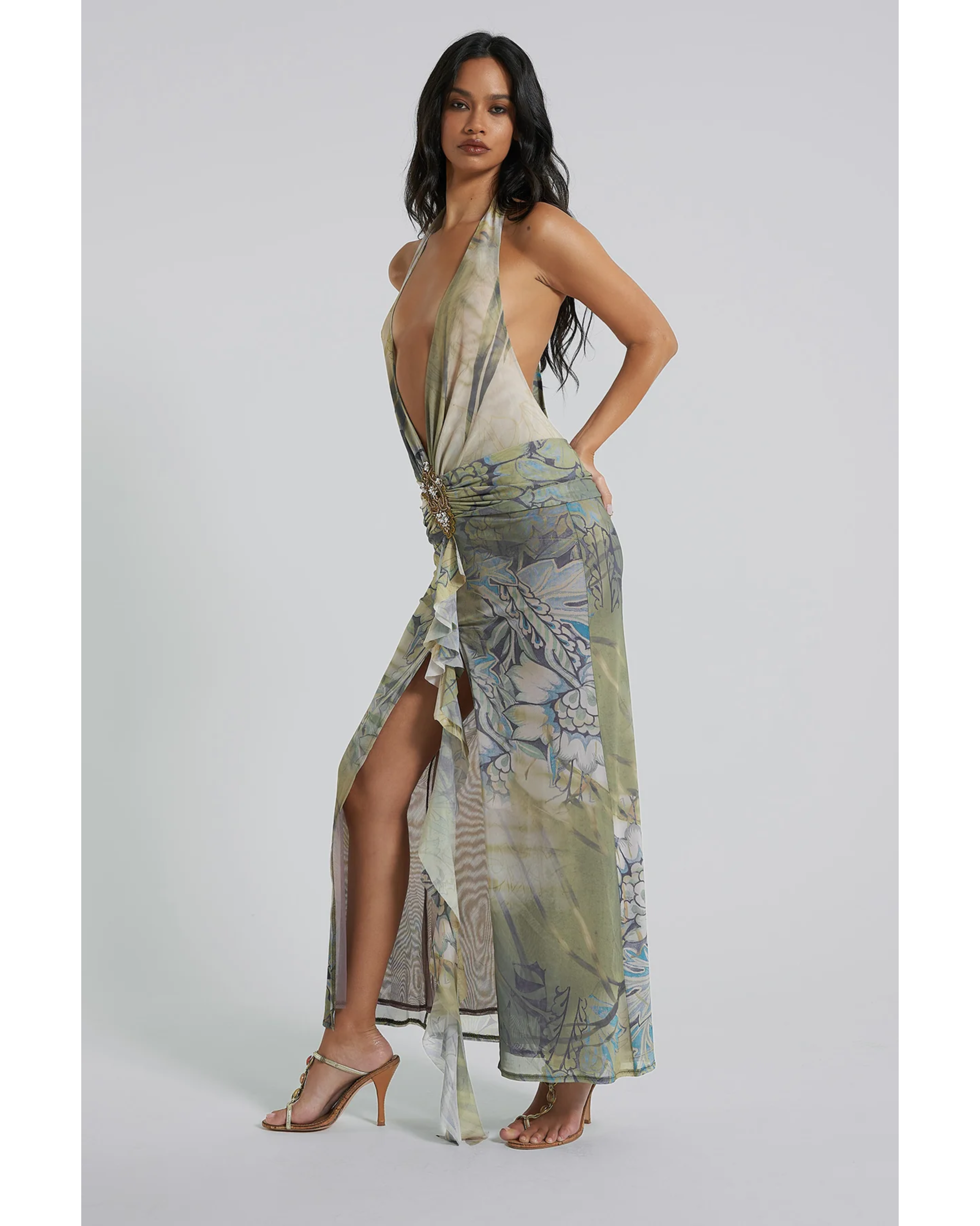 Cindy Plunge Maxi Dress - Endless - UAE Rental and Resale for Women's Fashion