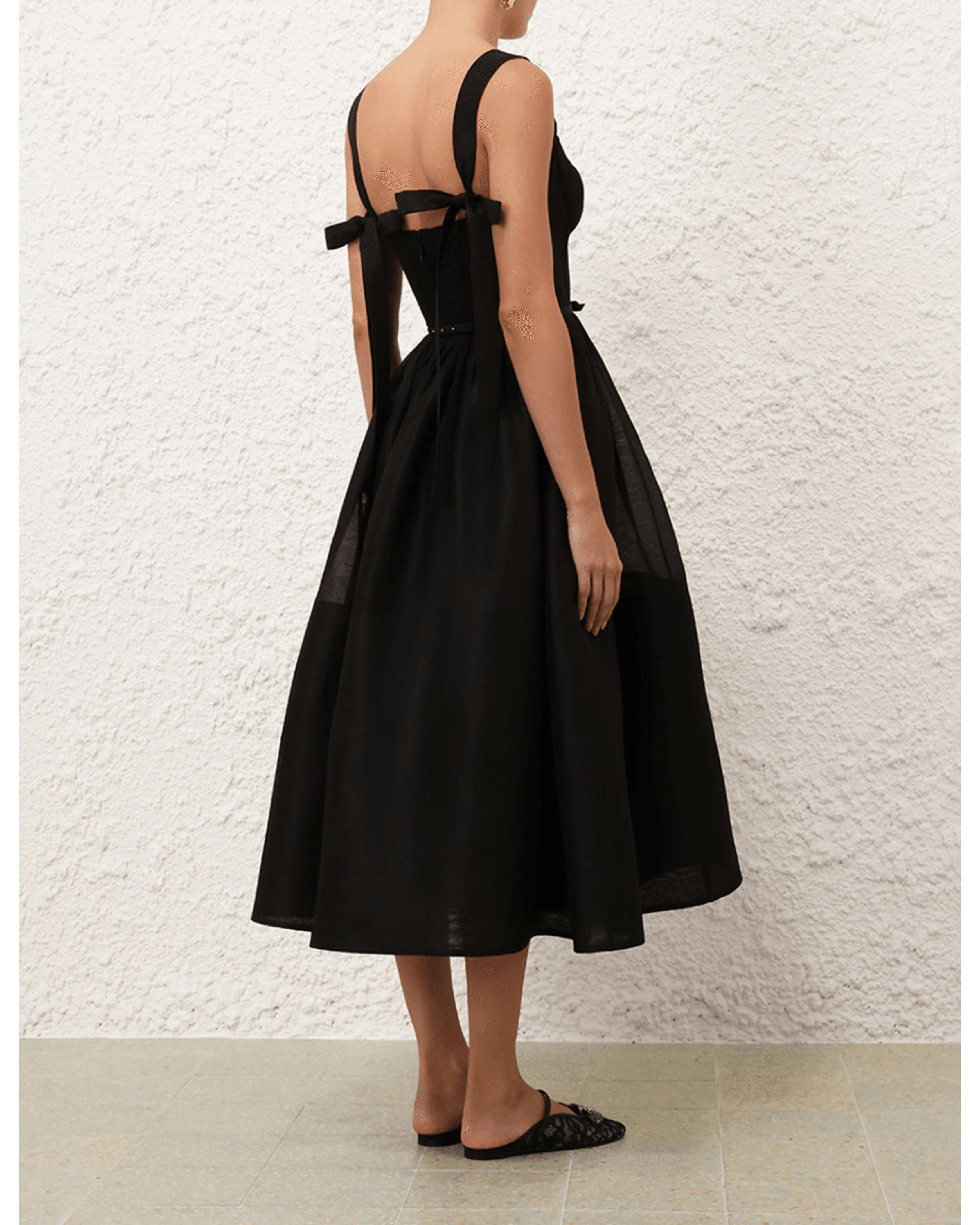 Crush Picnic Midi Dress - Endless - UAE Rental and Resale for Women's Fashion