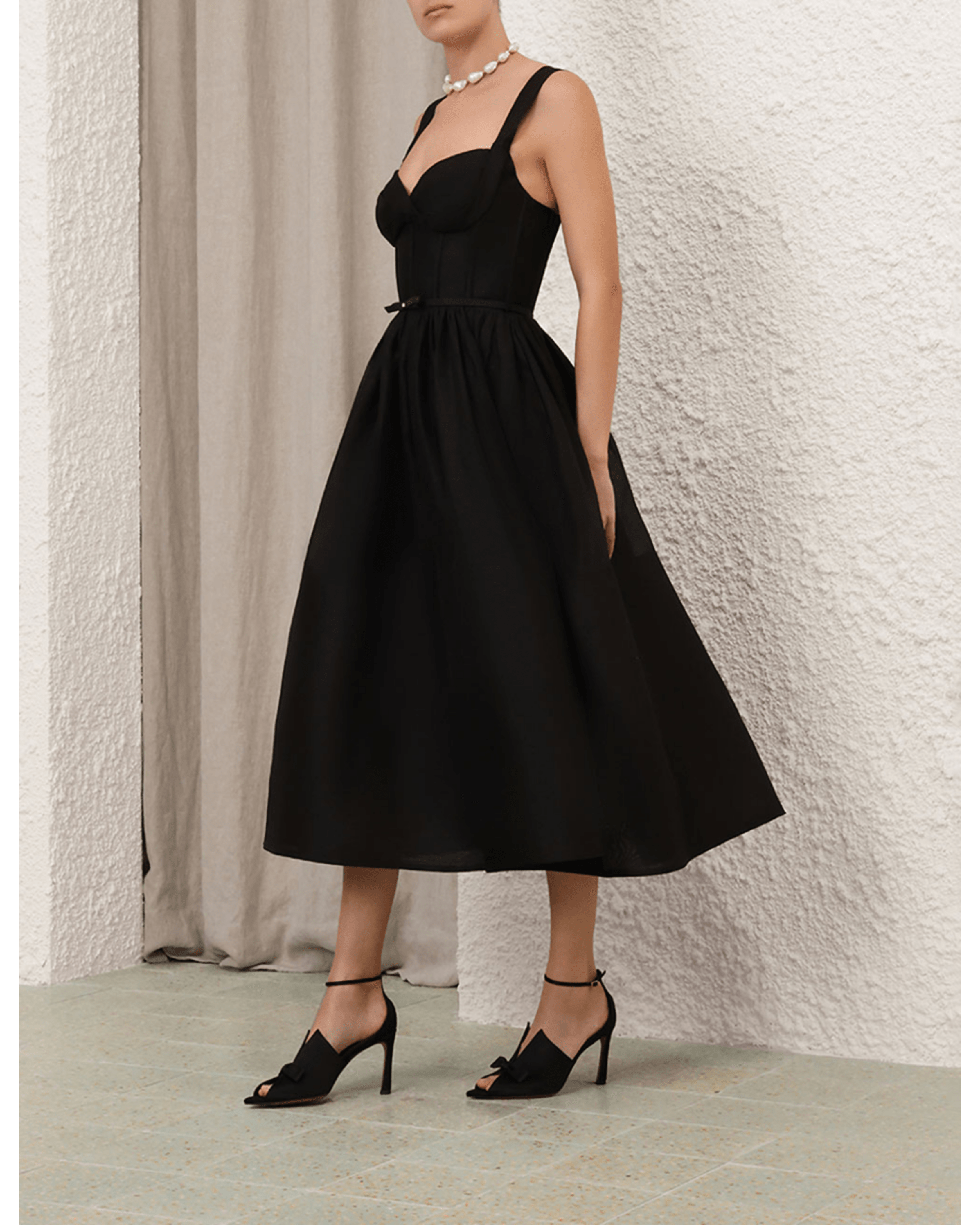 Crush Picnic Midi Dress - Endless - UAE Rental and Resale for Women's Fashion
