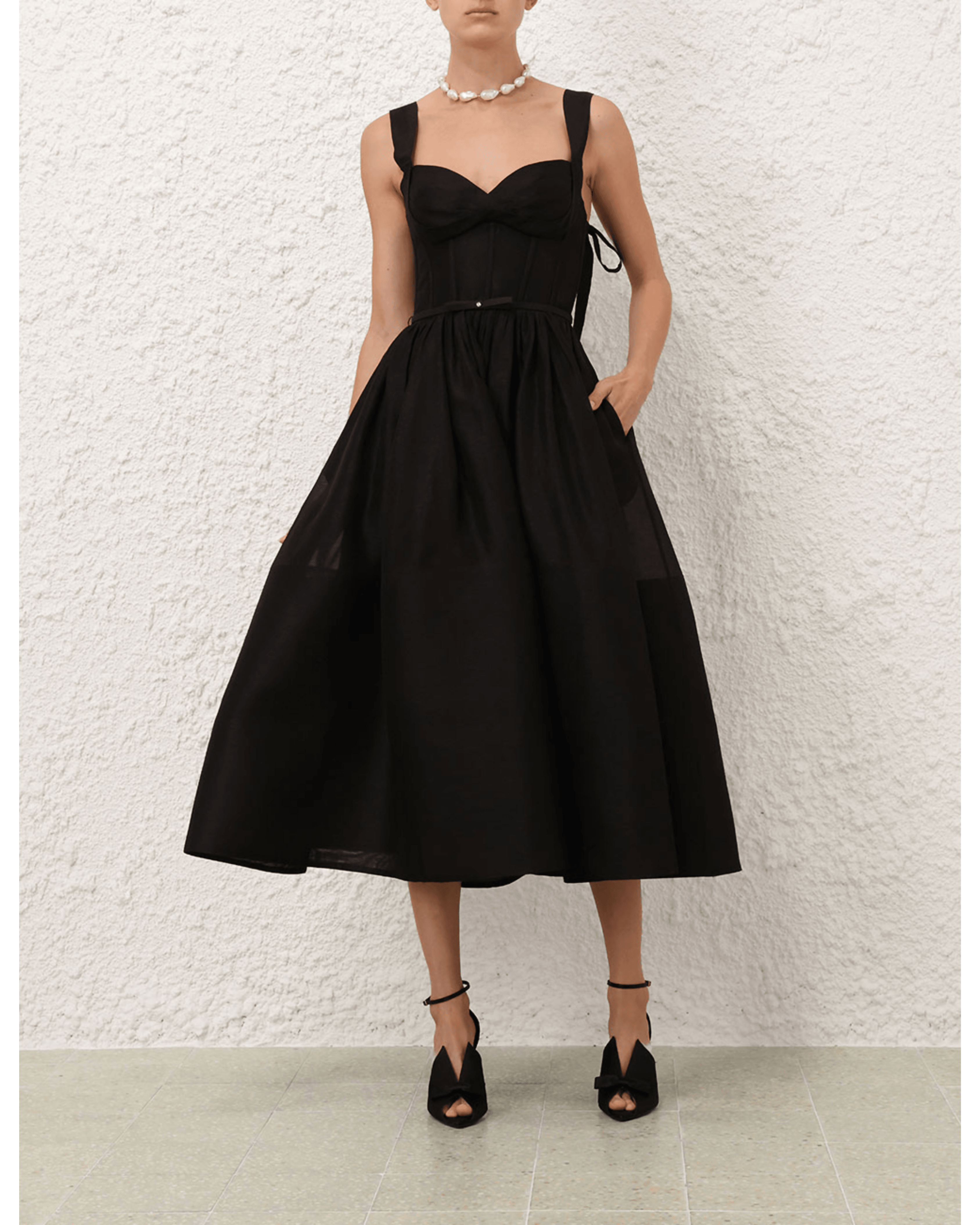 Crush Picnic Midi Dress - Endless - UAE Rental and Resale for Women's Fashion