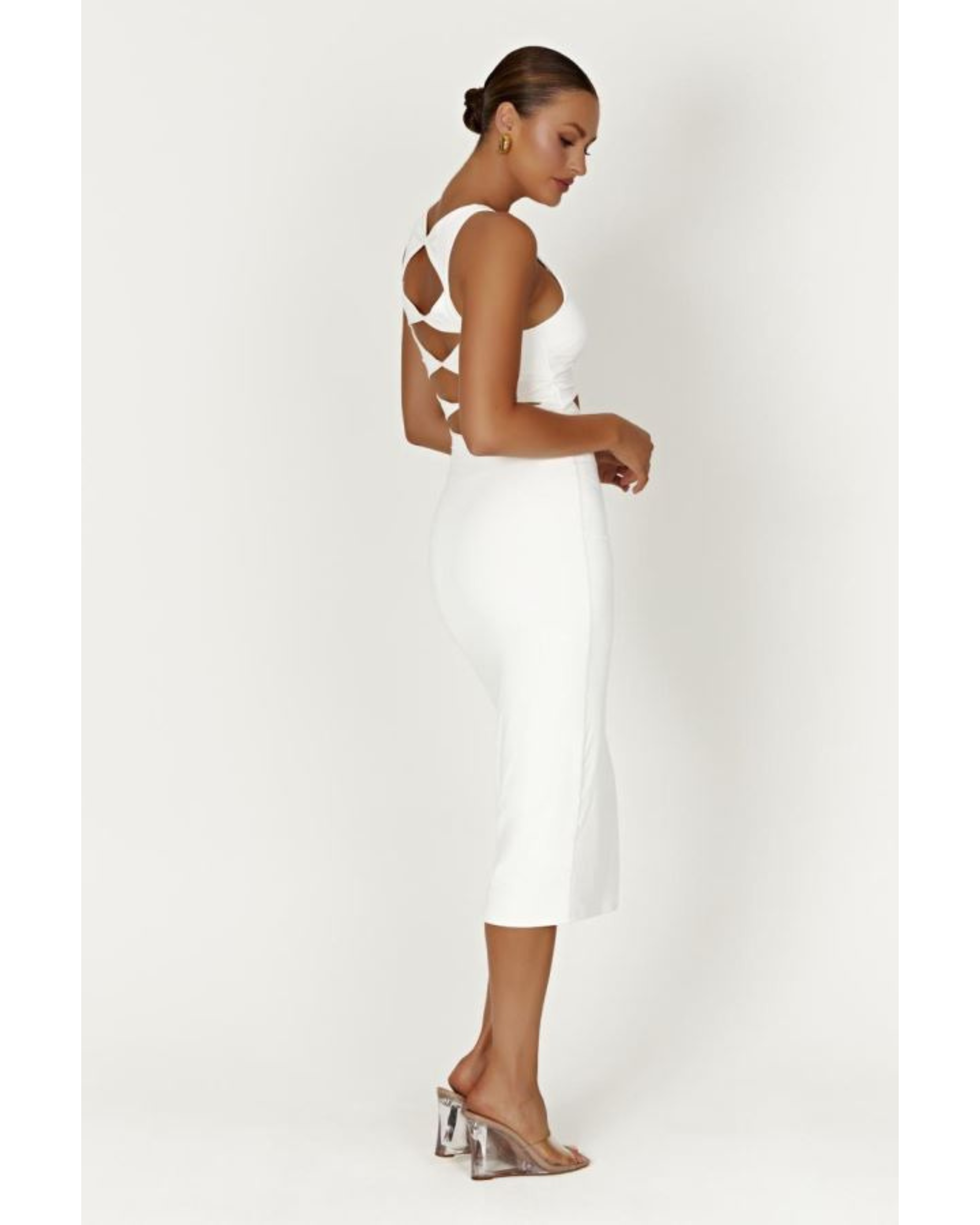 Cut Out Maxi Dress - Endless - UAE Rental and Resale for Women's Fashion