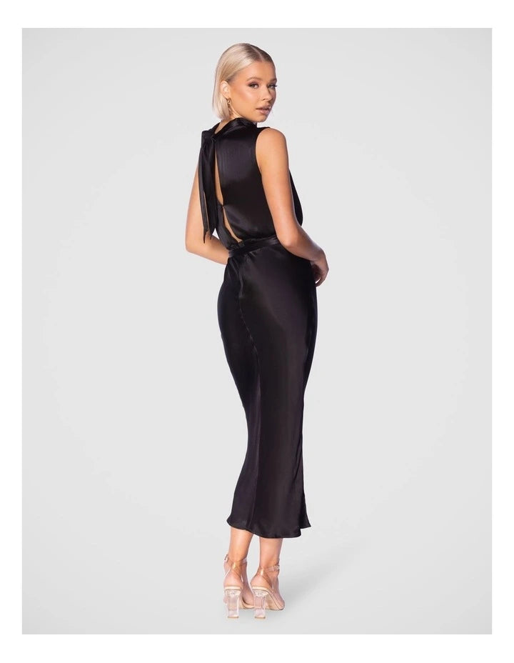 Dakotah Midi Dress - Endless - UAE Rental and Resale for Women's Fashion