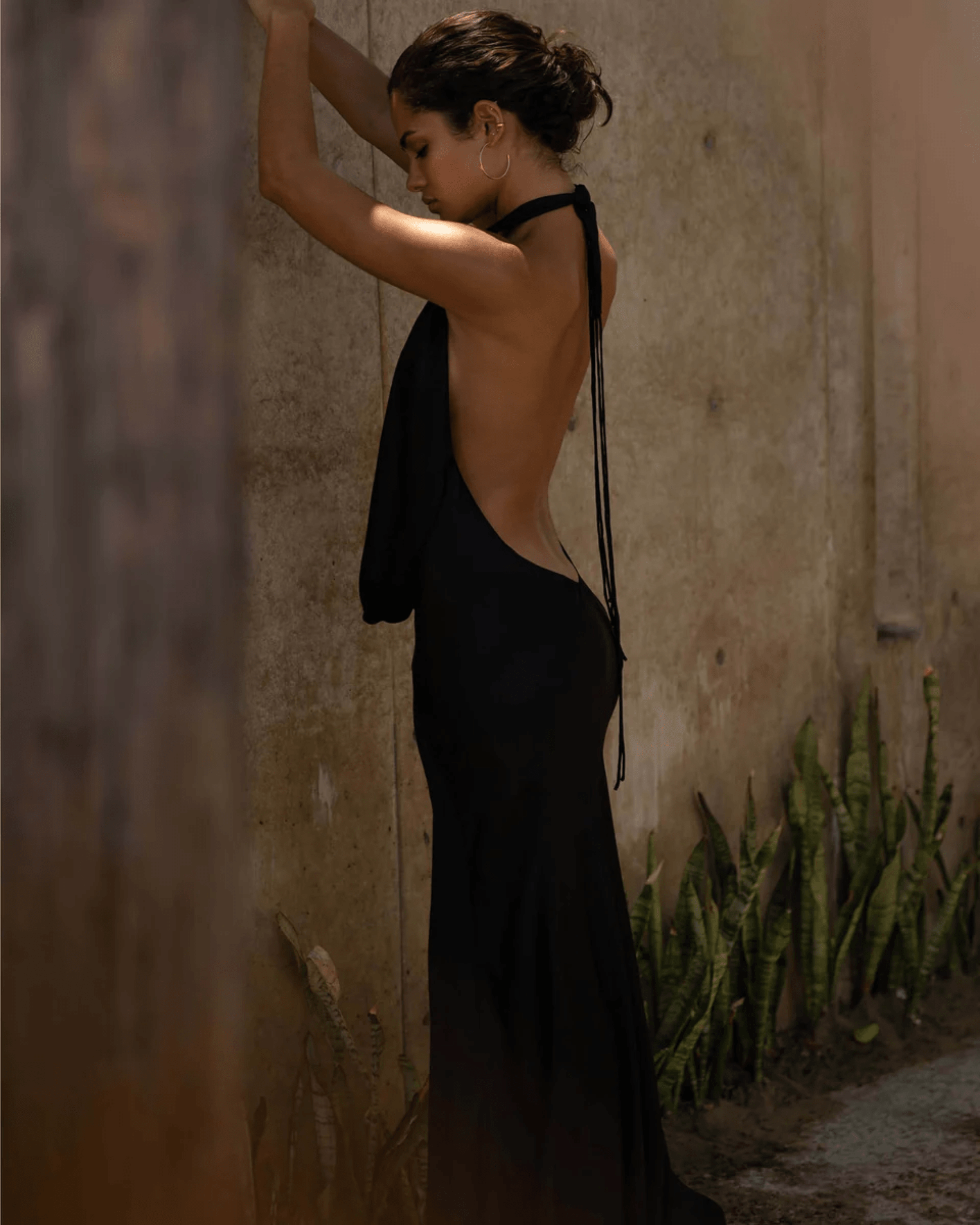 Donyale Maxi Dress - Endless - UAE Rental and Resale for Women's Fashion