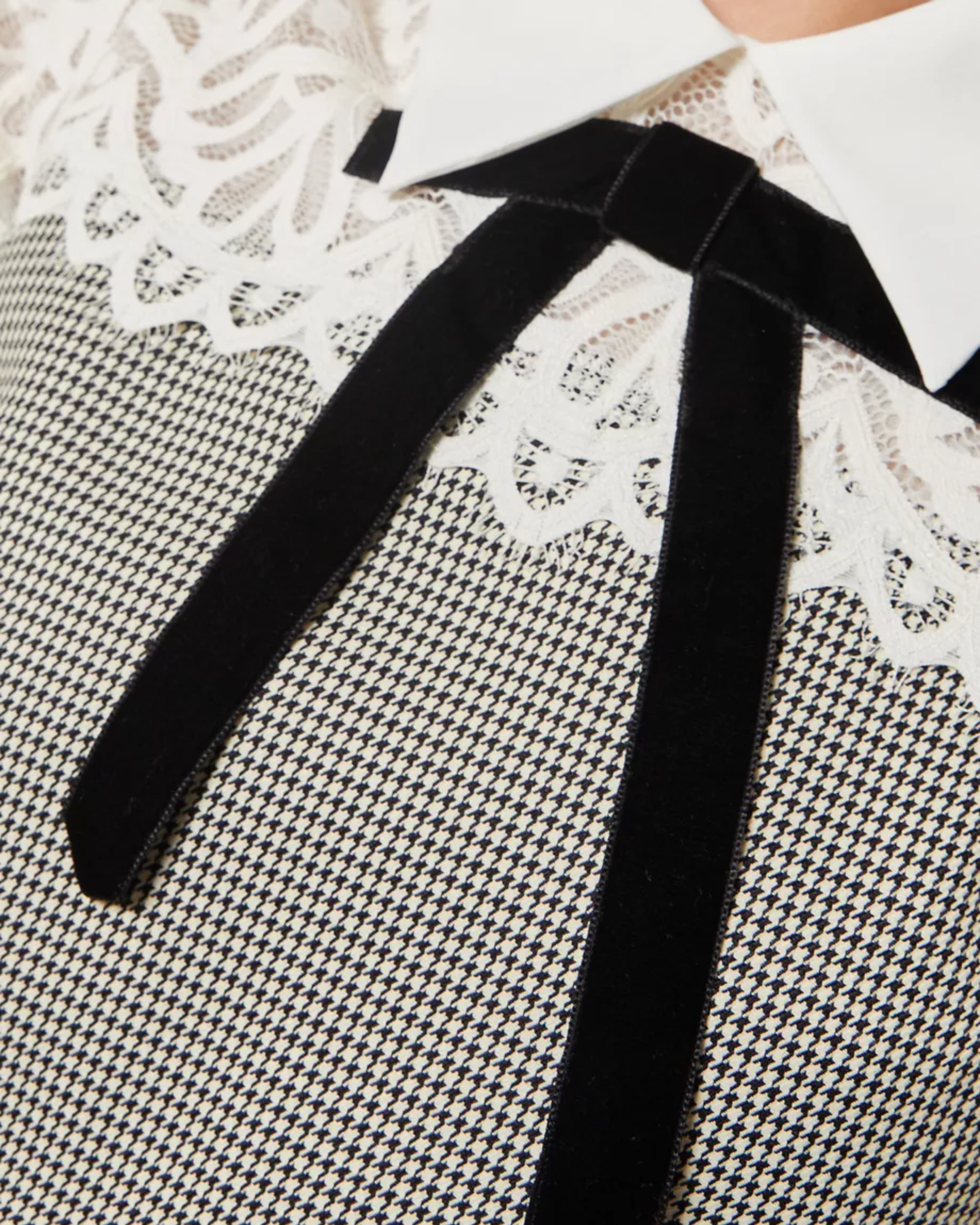 Emine Mini Dress - Endless - UAE Rental and Resale for Women's Fashion