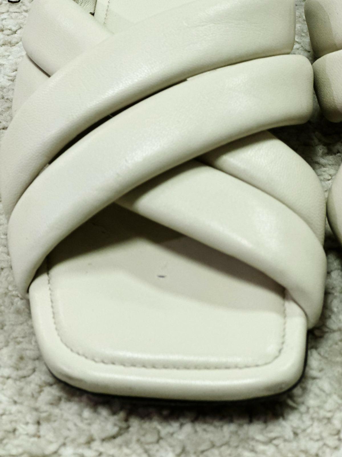 Eve Ivory Sandal - Endless - UAE Rental and Resale for Women's Fashion