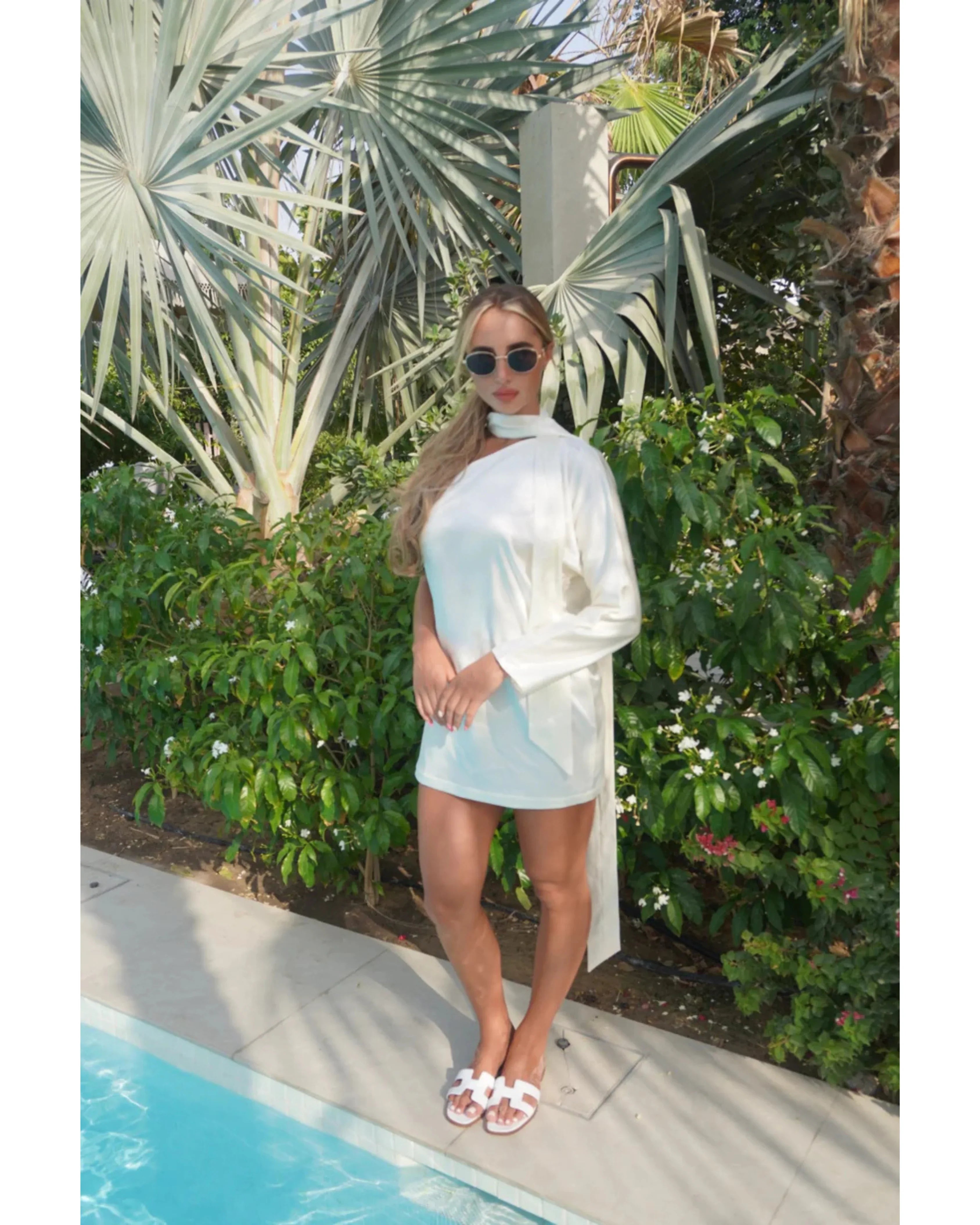 Florence Mini Dress - Endless - UAE Rental and Resale for Women's Fashion