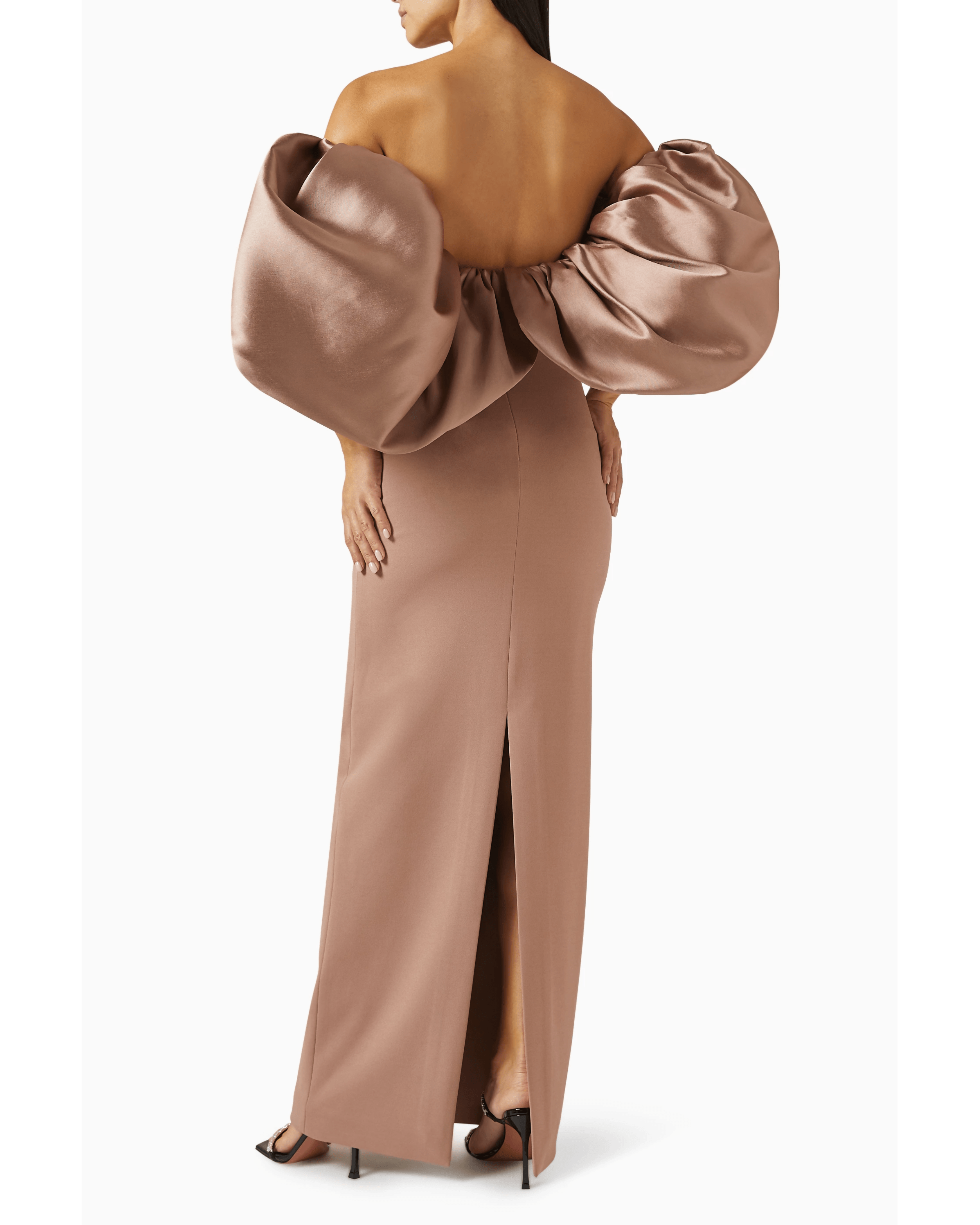 Floris Off-shoulder Maxi Dress - Endless - UAE Rental and Resale for Women's Fashion