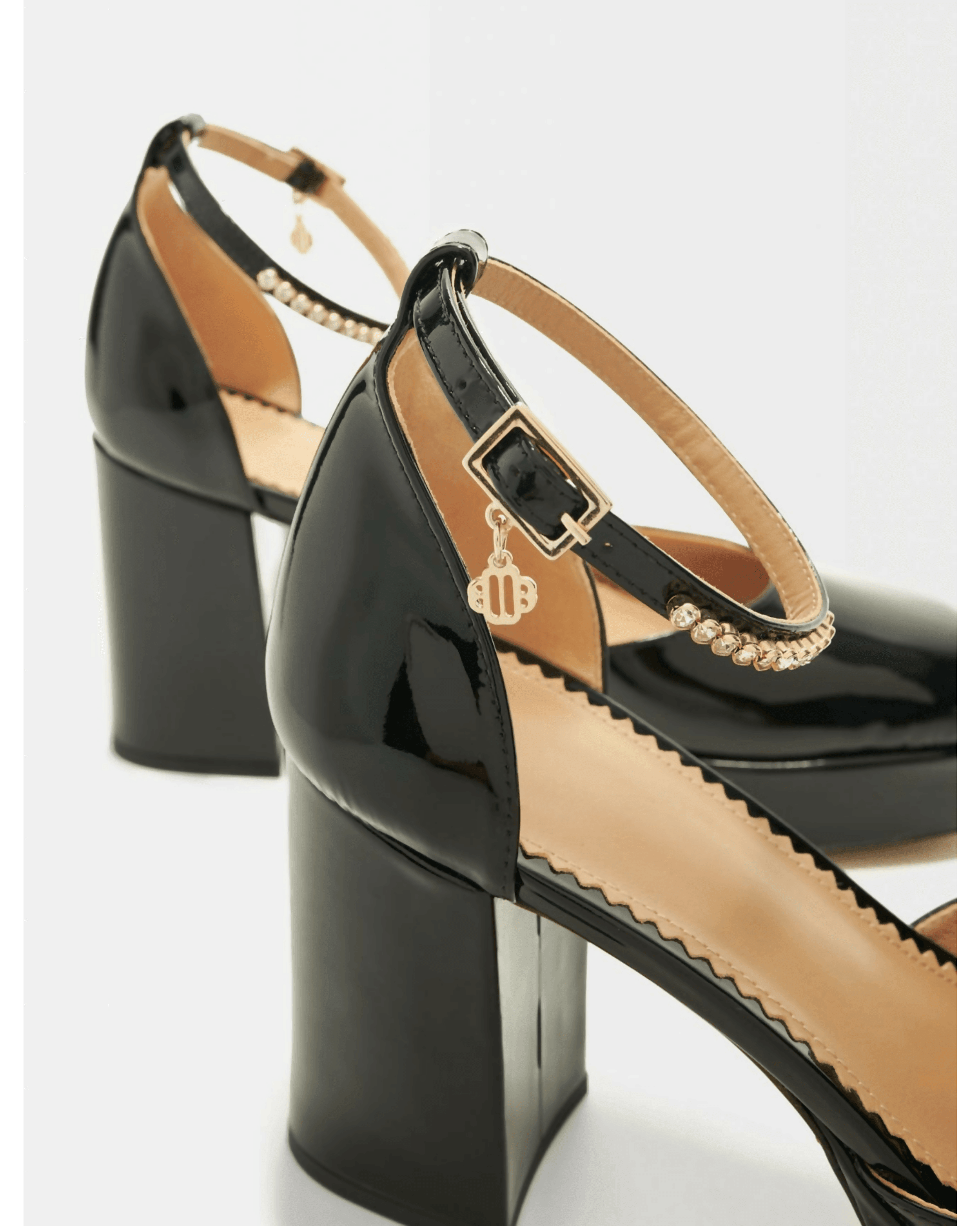 Franci Platform Pumps in Patemt Leather - Endless - UAE Rental and Resale for Women's Fashion
