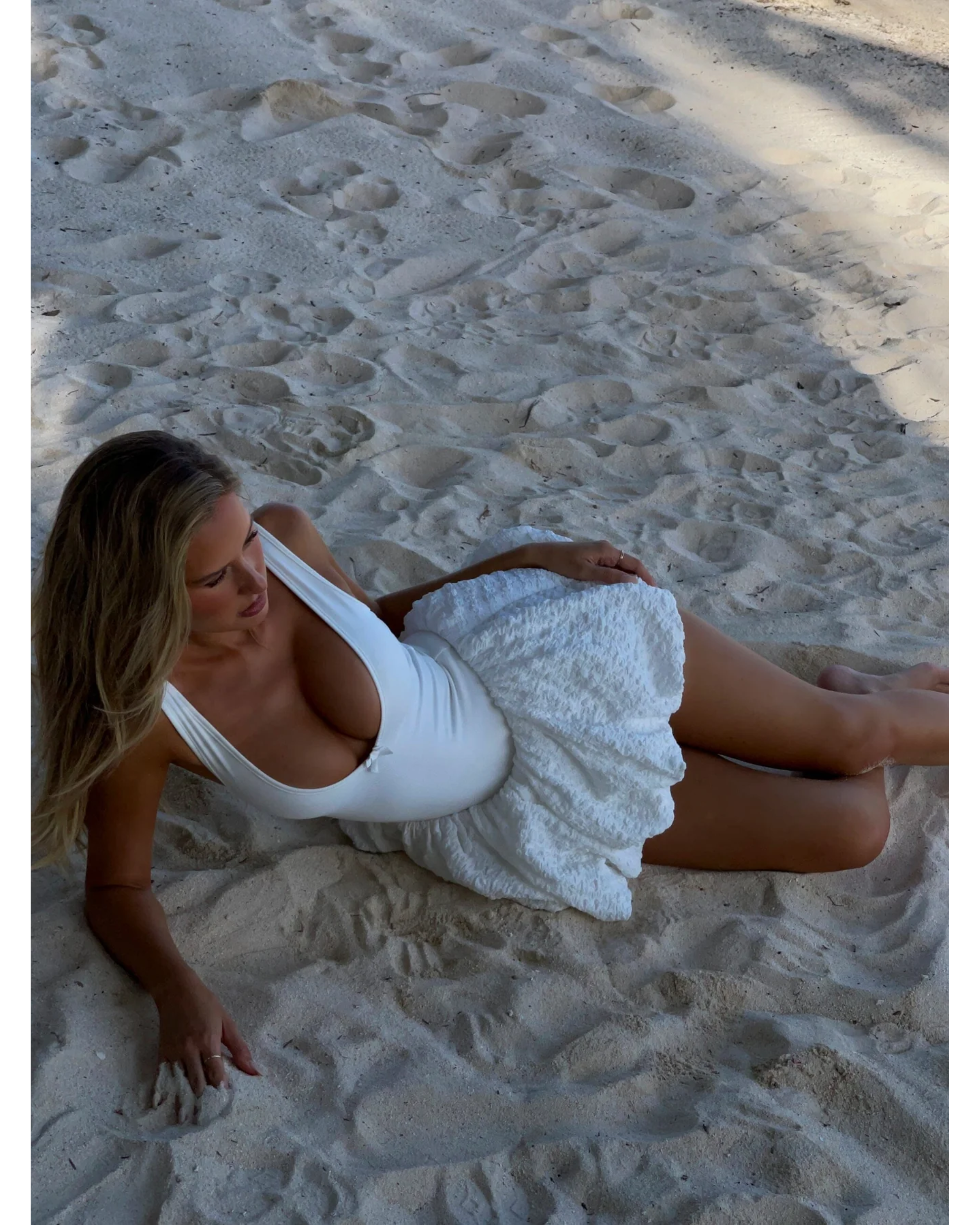 Geordana Mini Dress - Endless - UAE Rental and Resale for Women's Fashion