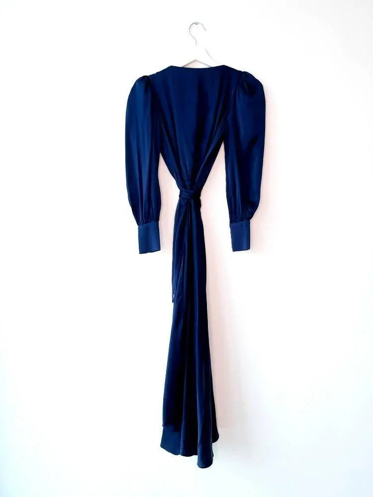 Gilly A-Line Silk Midi Dress - Endless - UAE Rental and Resale for Women's Fashion