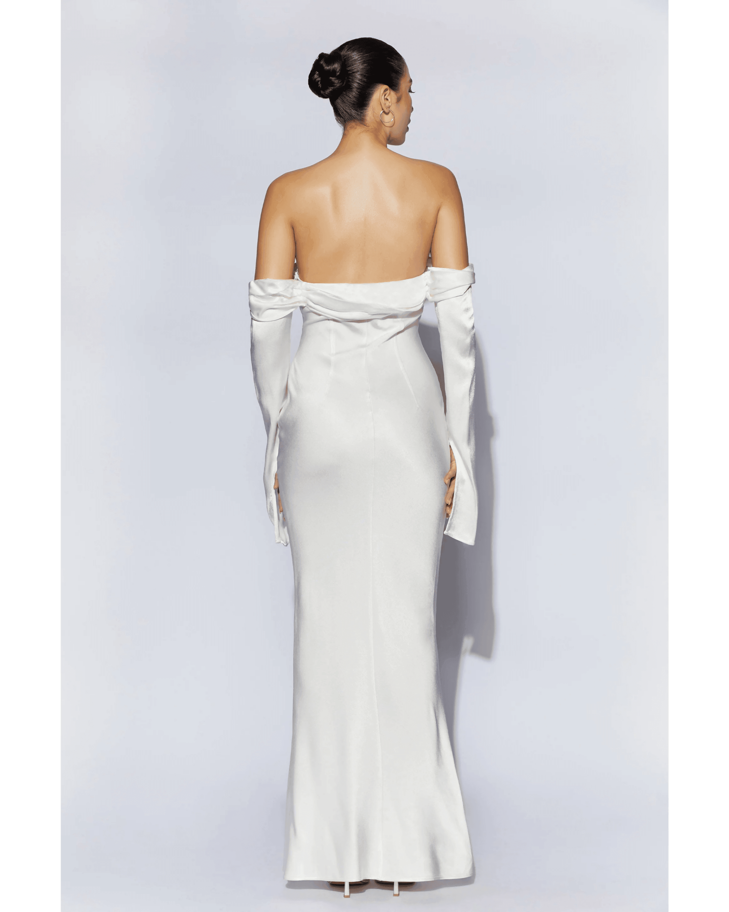 Giselle Off Shoulder Cowl Neck Maxi Dress - Endless - UAE Rental and Resale for Women's Fashion