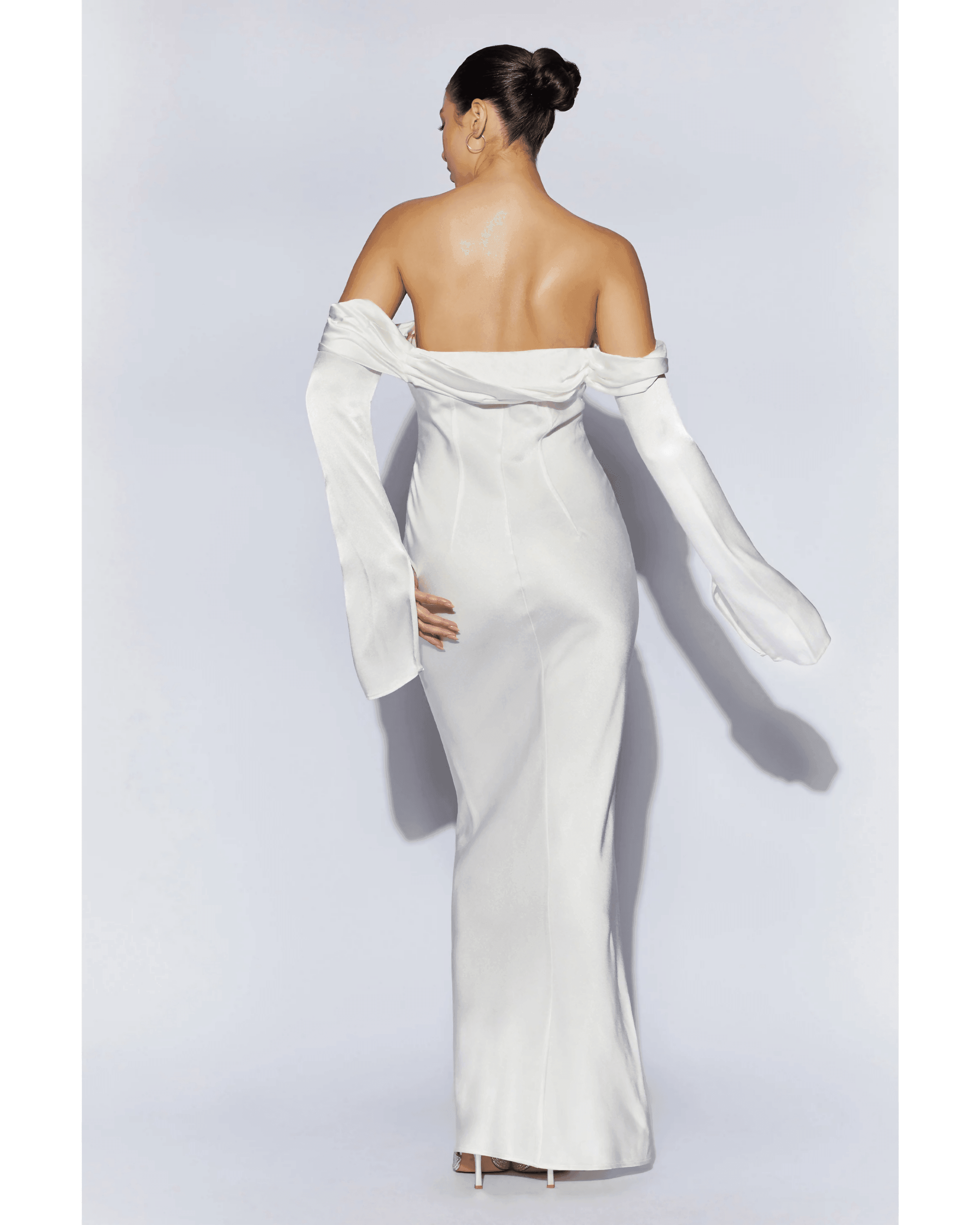 Giselle Off Shoulder Cowl Neck Maxi Dress - Endless - UAE Rental and Resale for Women's Fashion