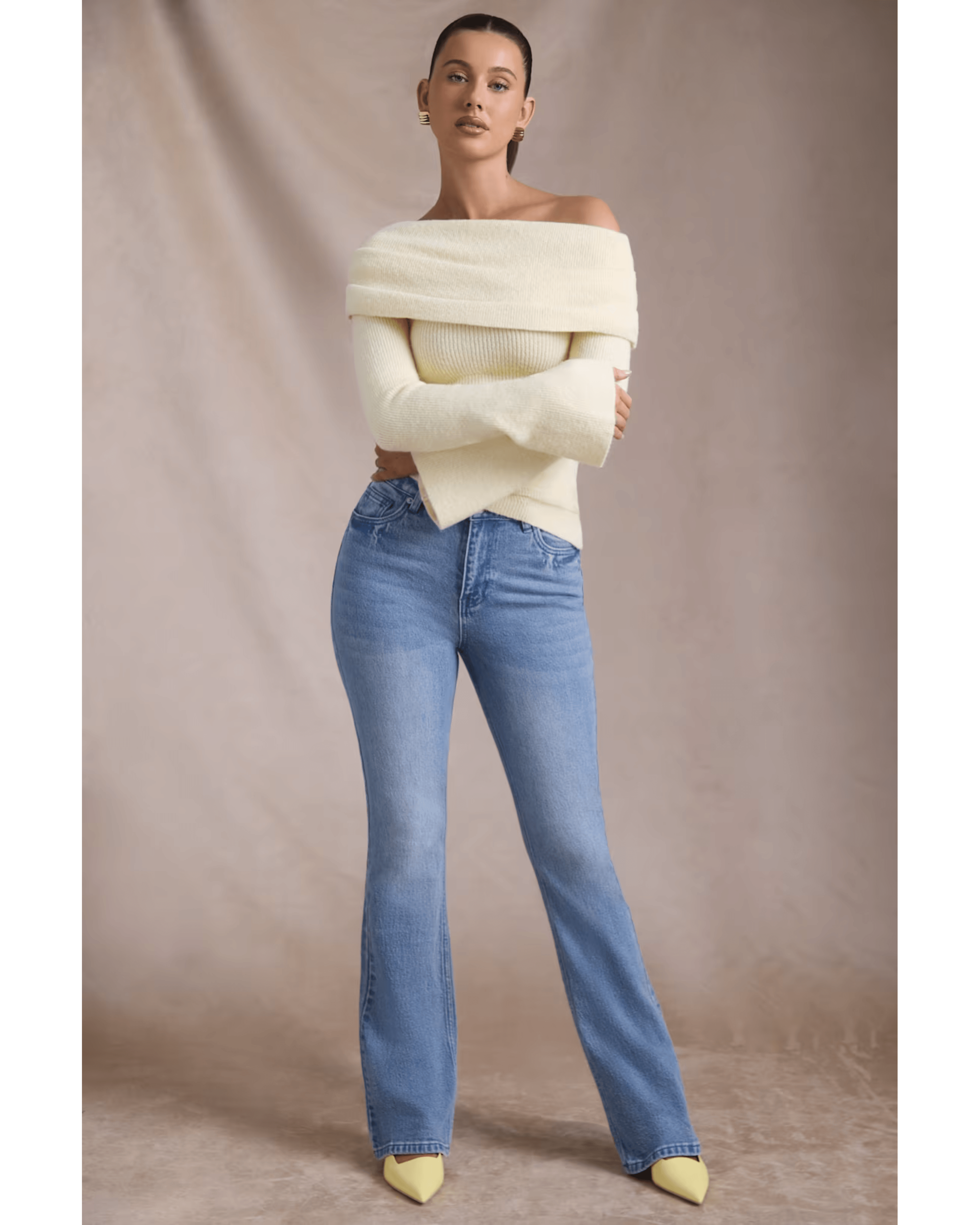 High-Rise Flared Jeans in Vintage Wash - Endless - UAE Rental and Resale for Women's Fashion