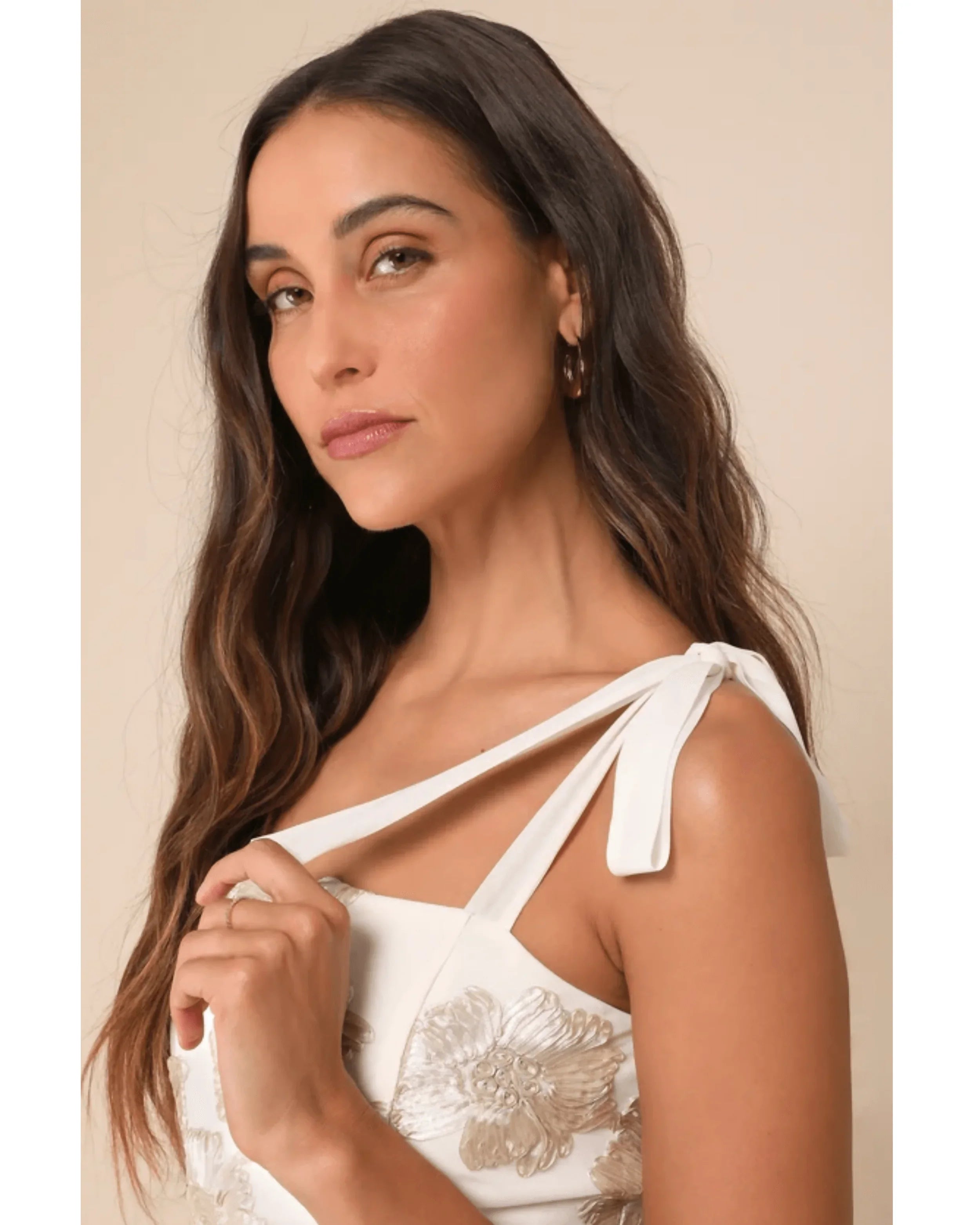 Ivory Mesh Floral Applique Tie-Strap Mini Dress - Endless - UAE Rental and Resale for Women's Fashion