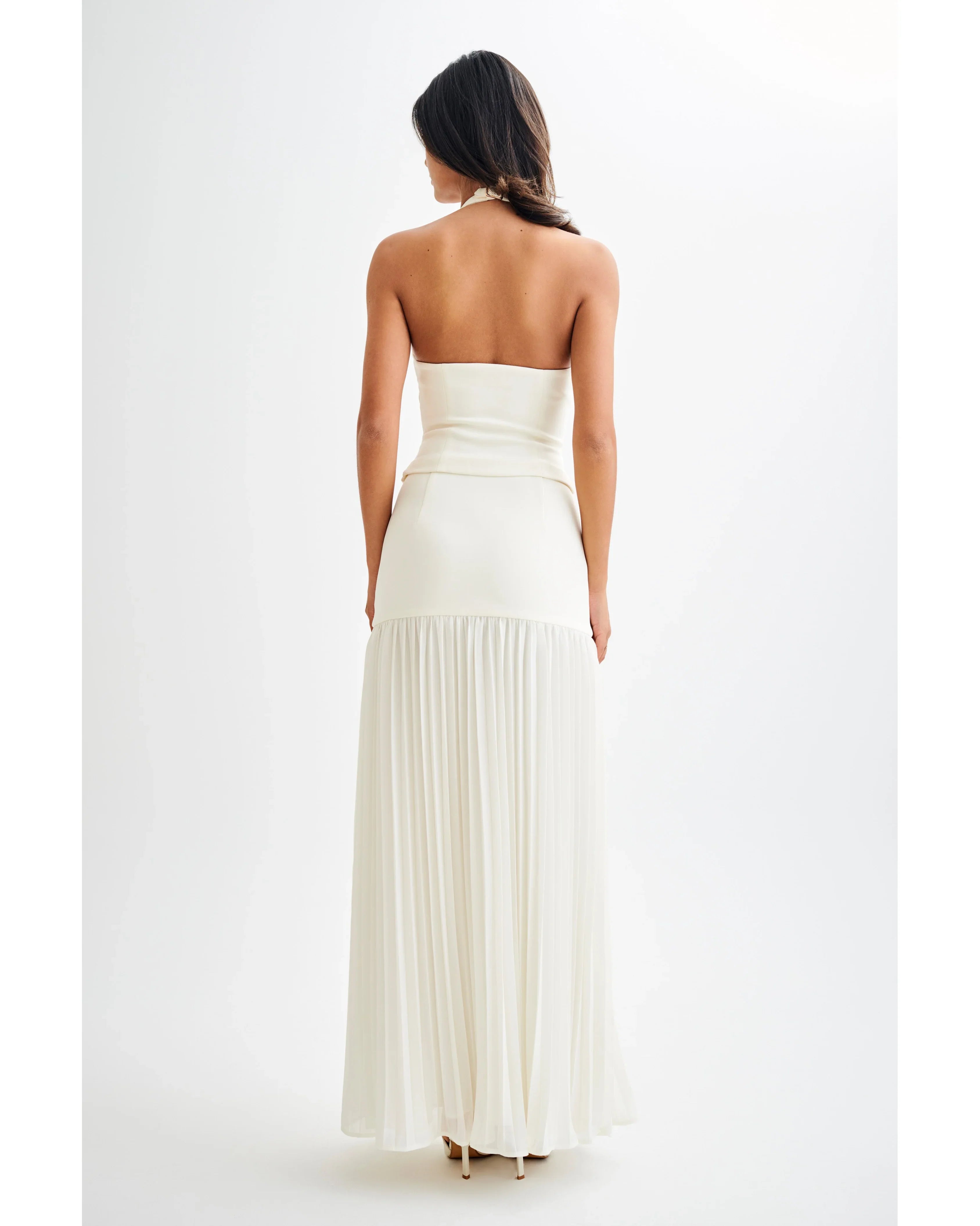 Jillian Pleated Maxi Skirt - Endless - UAE Rental and Resale for Women's Fashion