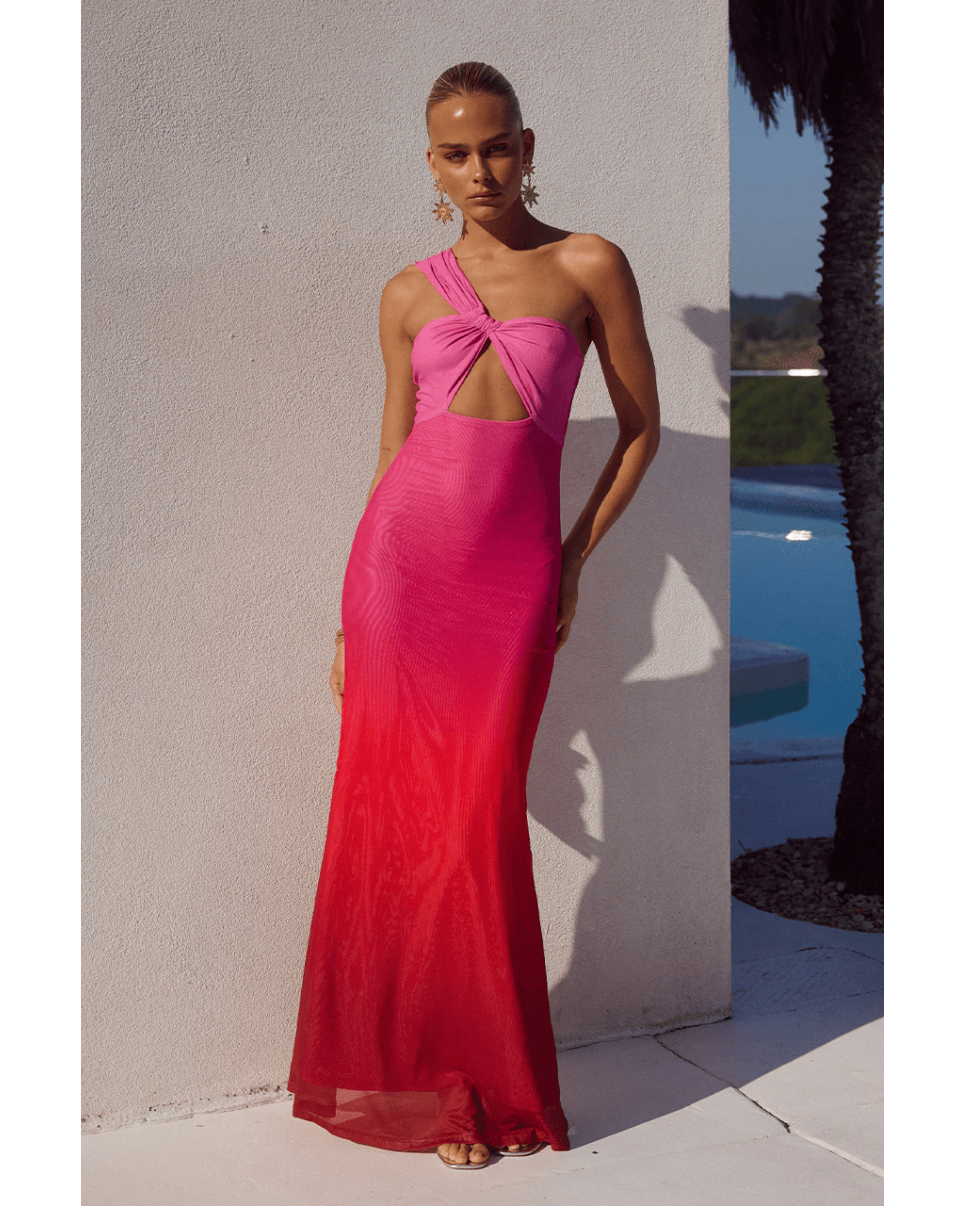 Kyree Maxi Dress - Endless - UAE Rental and Resale for Women's Fashion