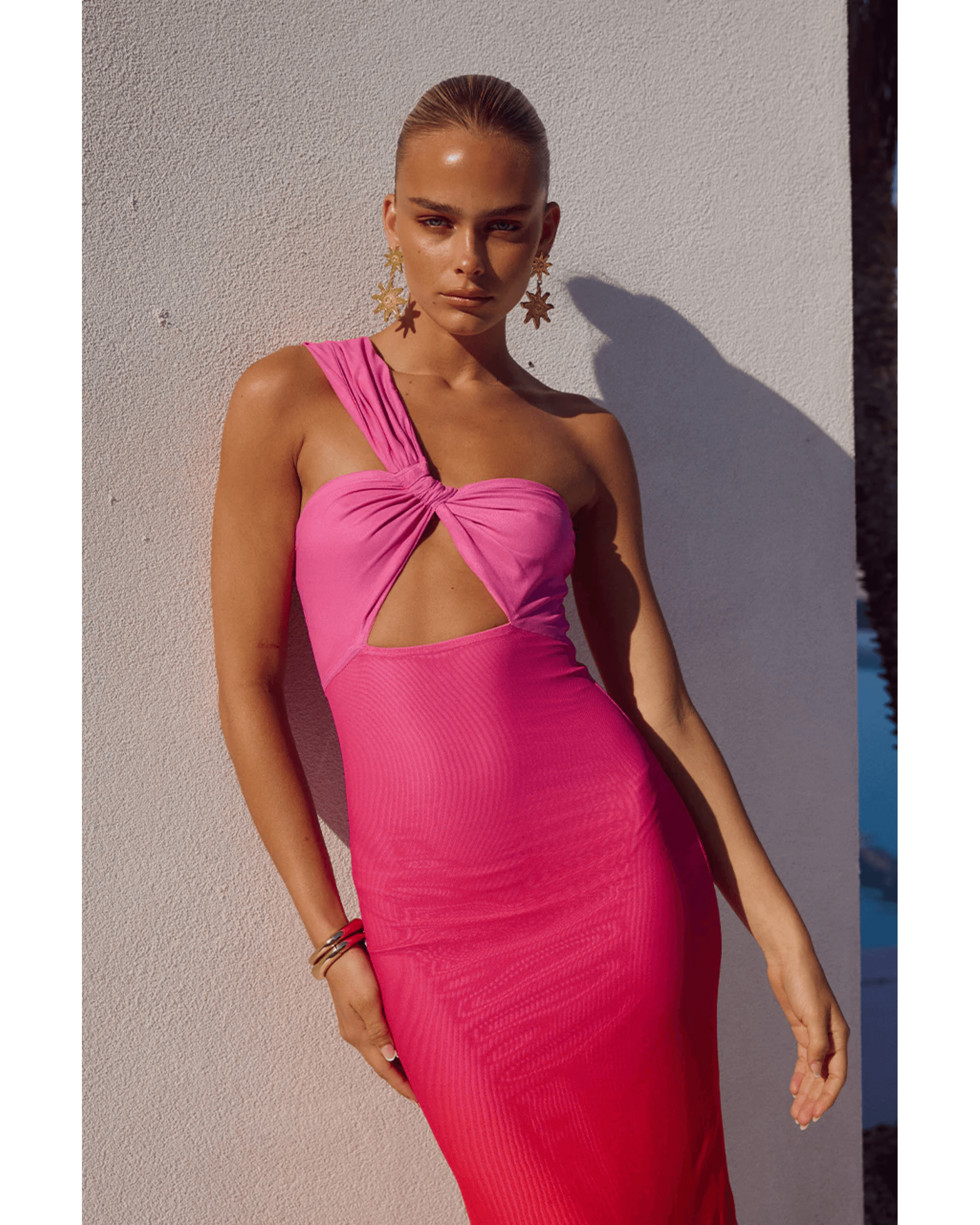 Kyree Maxi Dress - Endless - UAE Rental and Resale for Women's Fashion