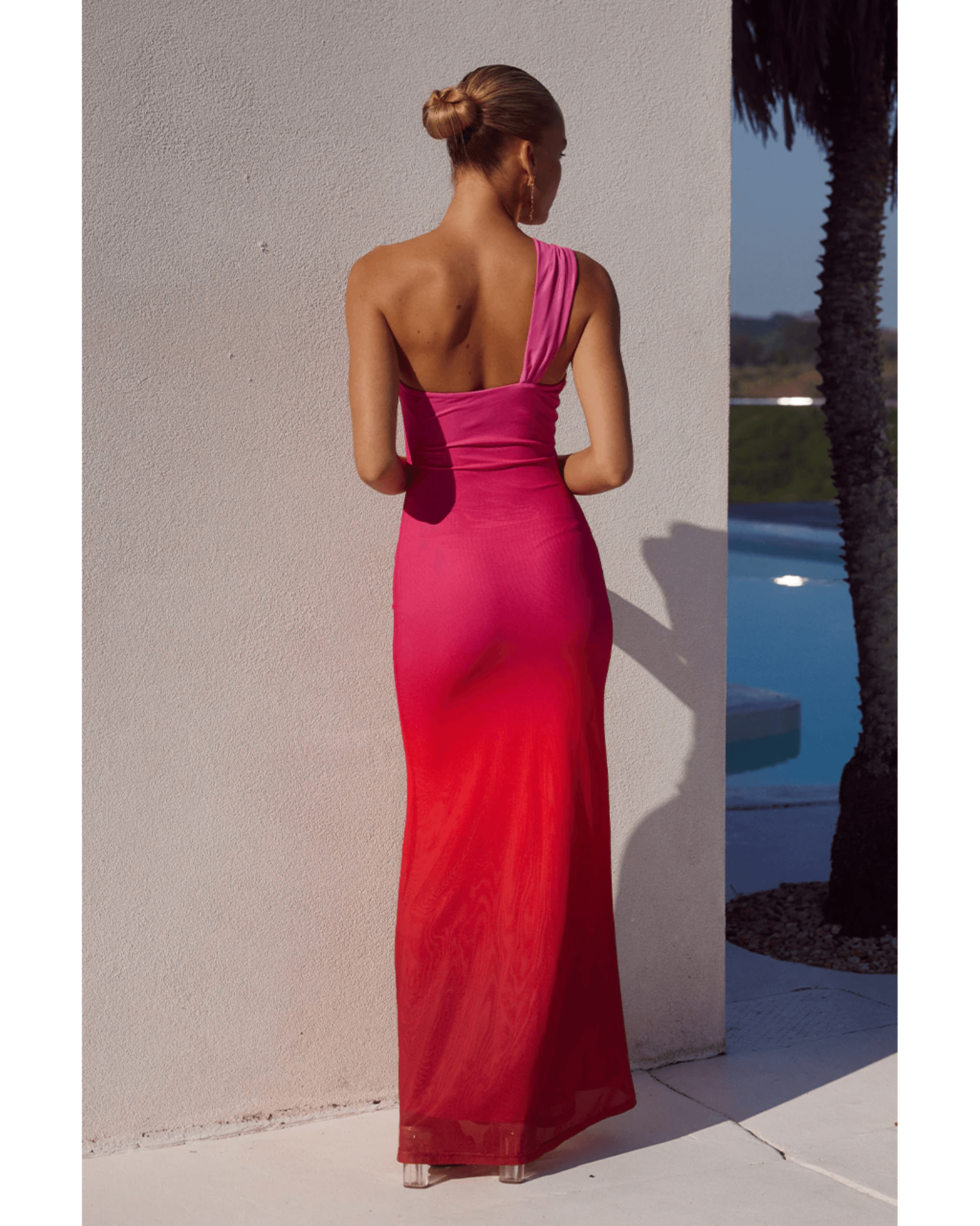Kyree Maxi Dress - Endless - UAE Rental and Resale for Women's Fashion