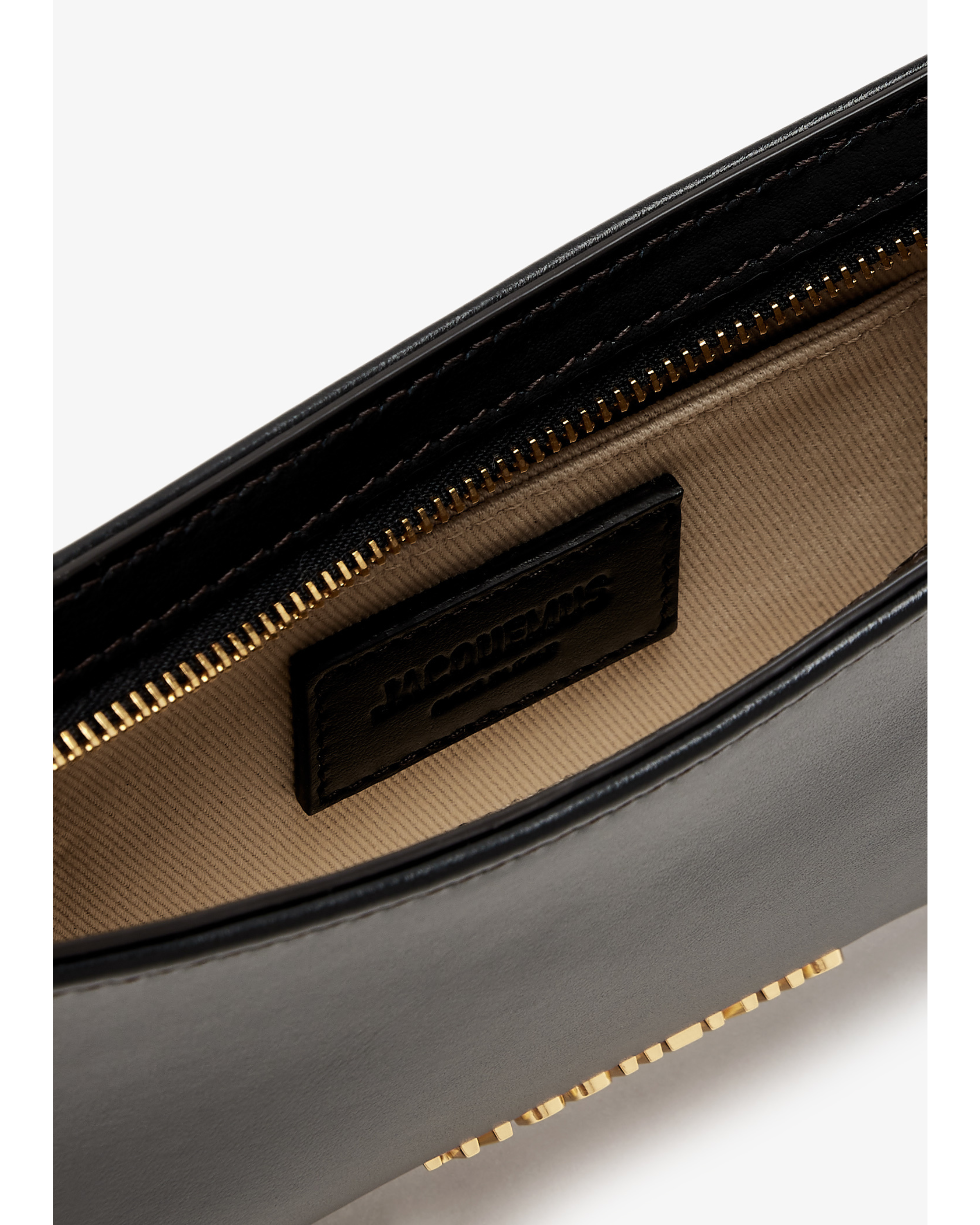Le Bisou Perle Bag - Endless - UAE Rental and Resale for Women's Fashion