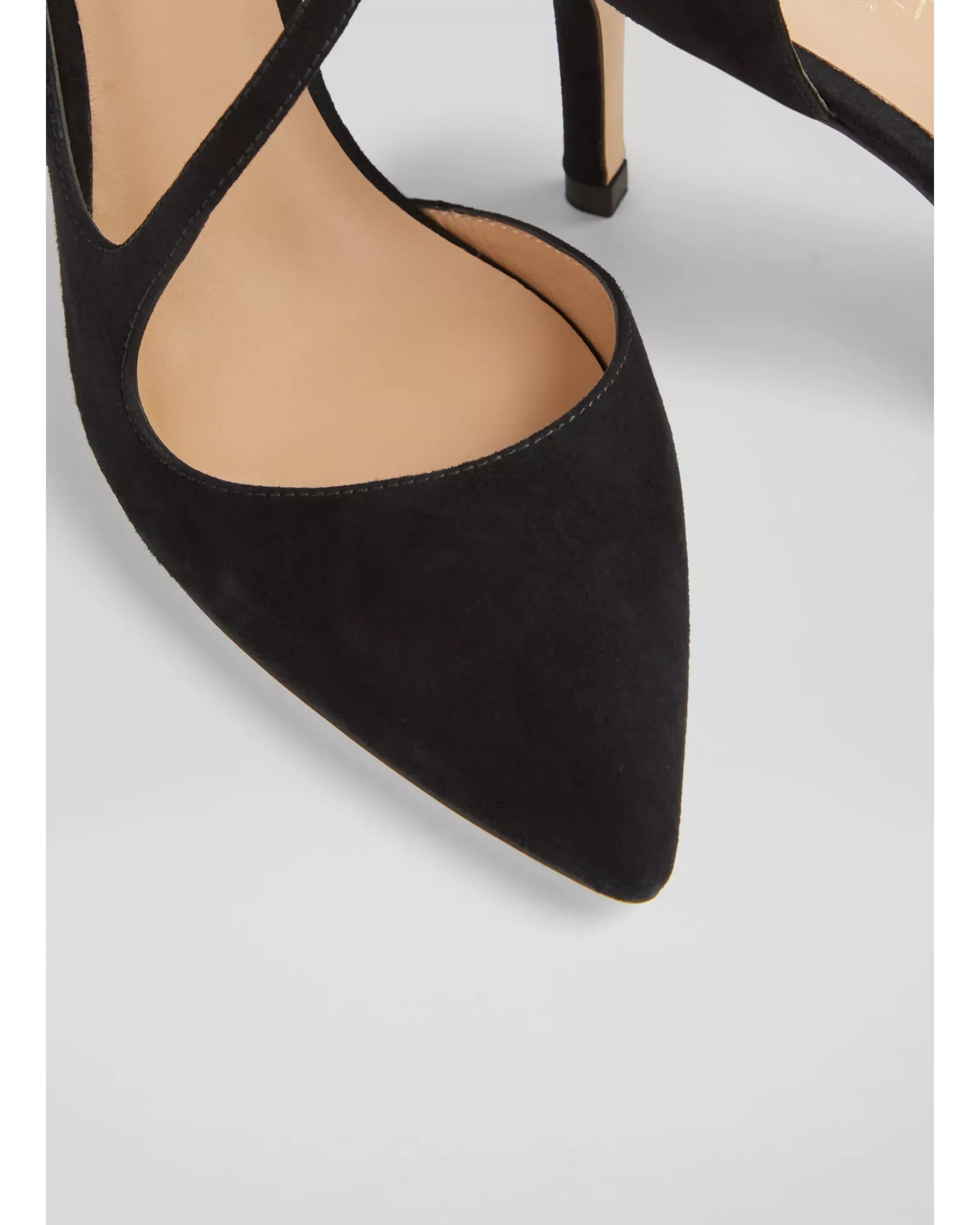 Leather D'Orsay Pumps - Endless - UAE Rental and Resale for Women's Fashion