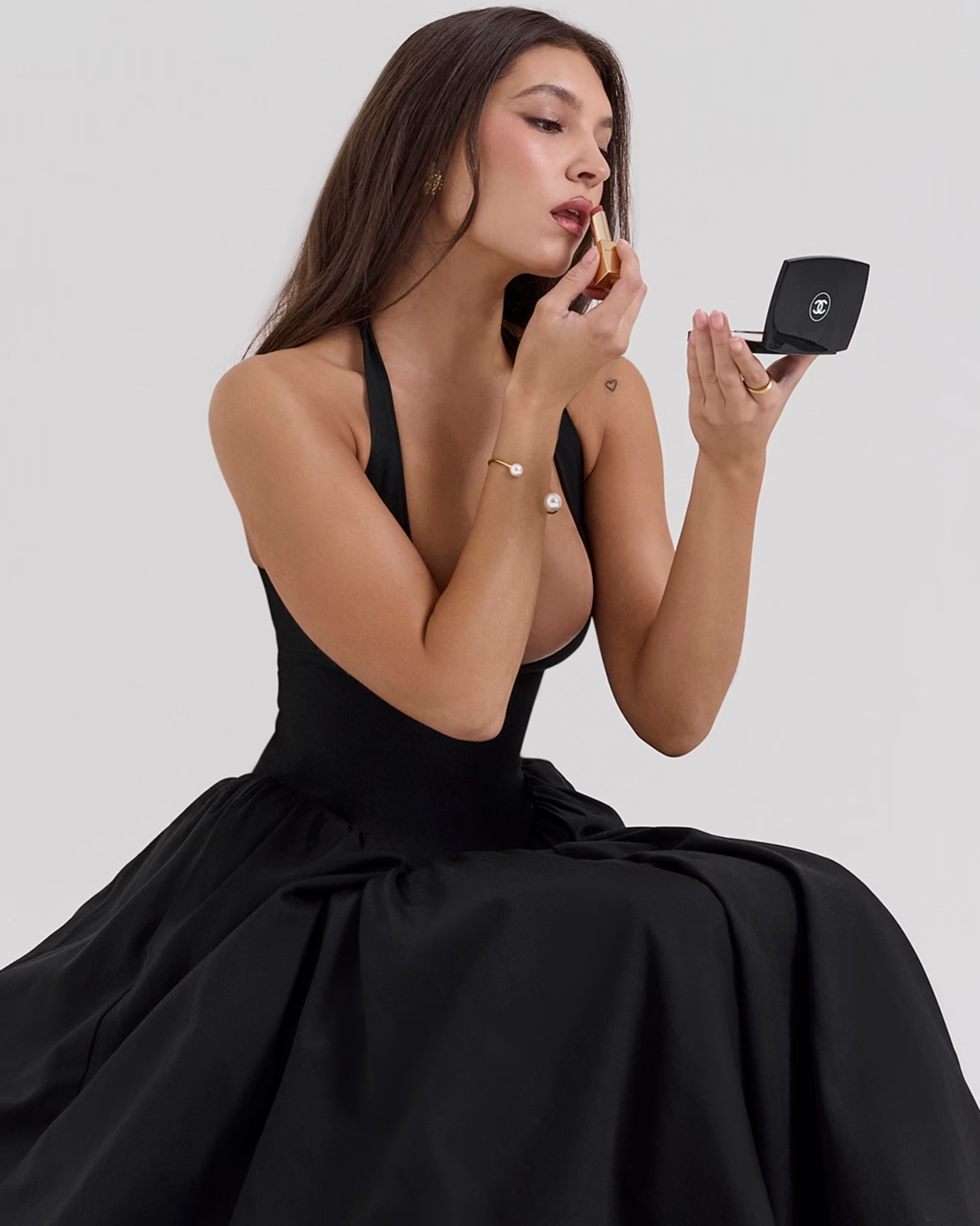 Marilyn Twill Halter Midi Dress - Endless - UAE Rental and Resale for Women's Fashion