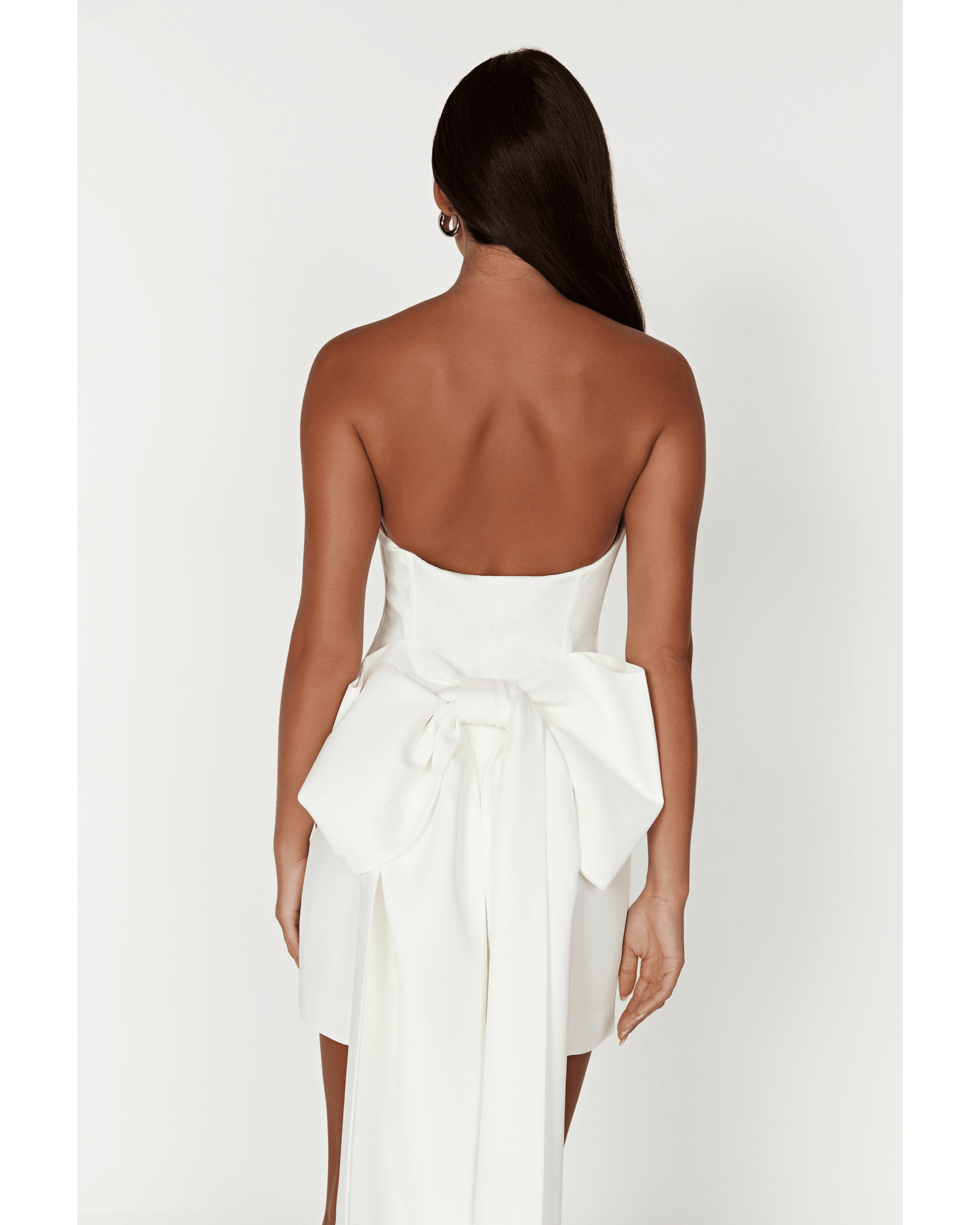 Meredith Strapless Bow Mini Dress - Endless - UAE Rental and Resale for Women's Fashion