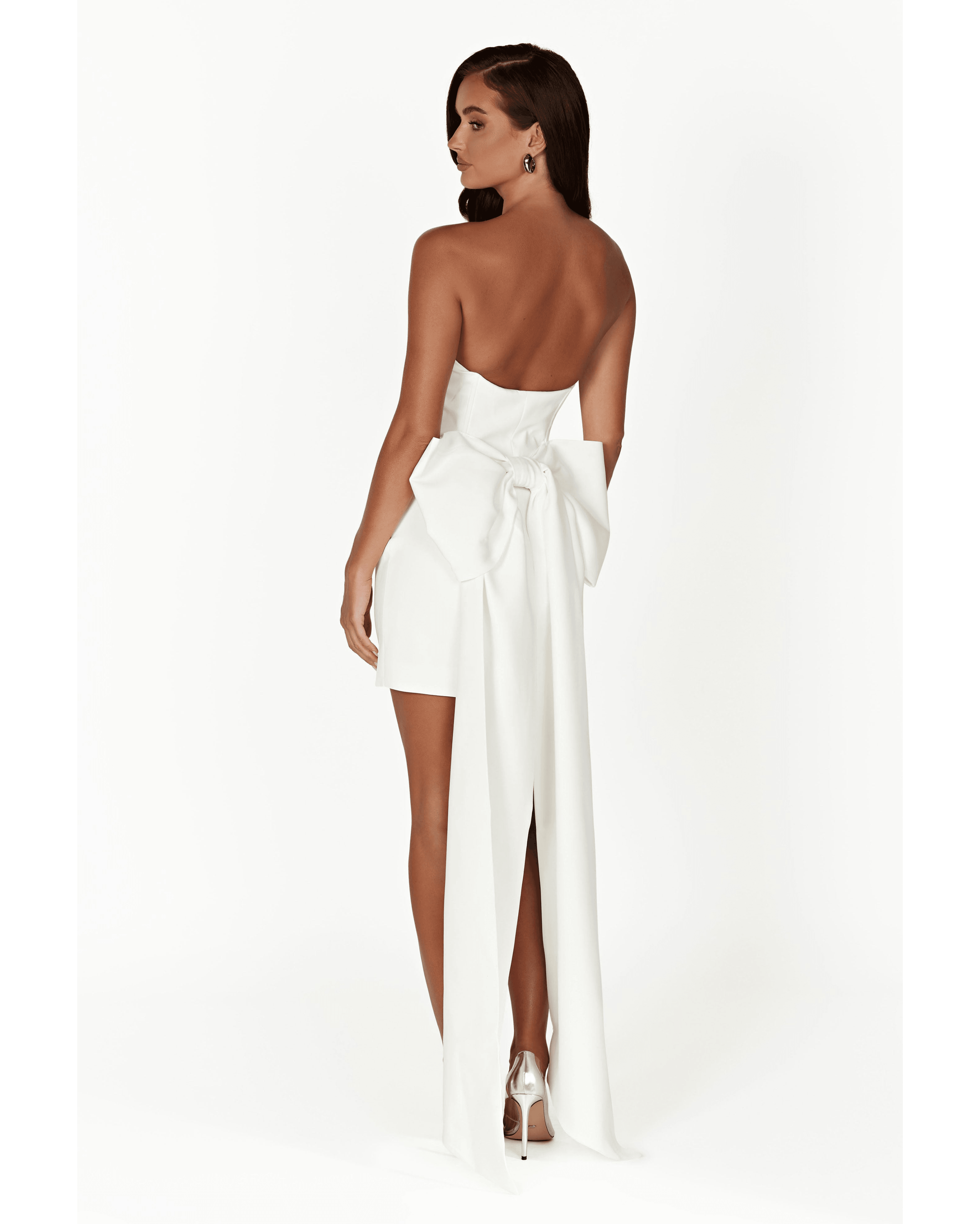 Meredith Strapless Bow Mini Dress - Endless - UAE Rental and Resale for Women's Fashion