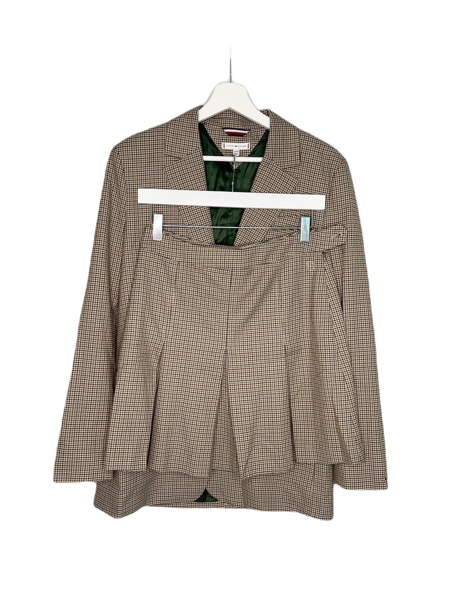 Mini Houndstooth Blazer & Skirt Co-ord - Endless - UAE Rental and Resale for Women's Fashion