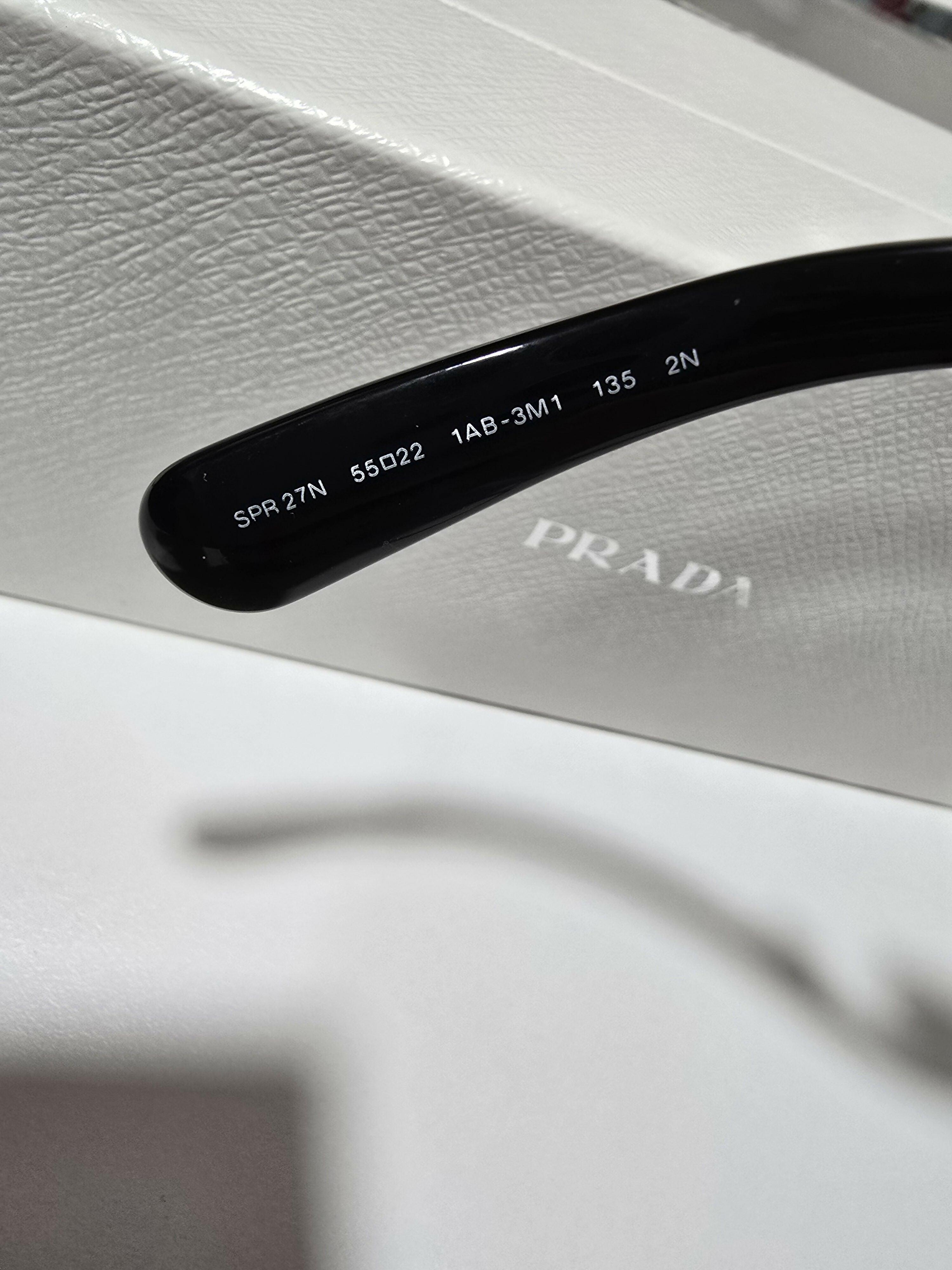 Minimal Baroque Round Sunglasses - Endless - UAE Rental and Resale for Women's Fashion