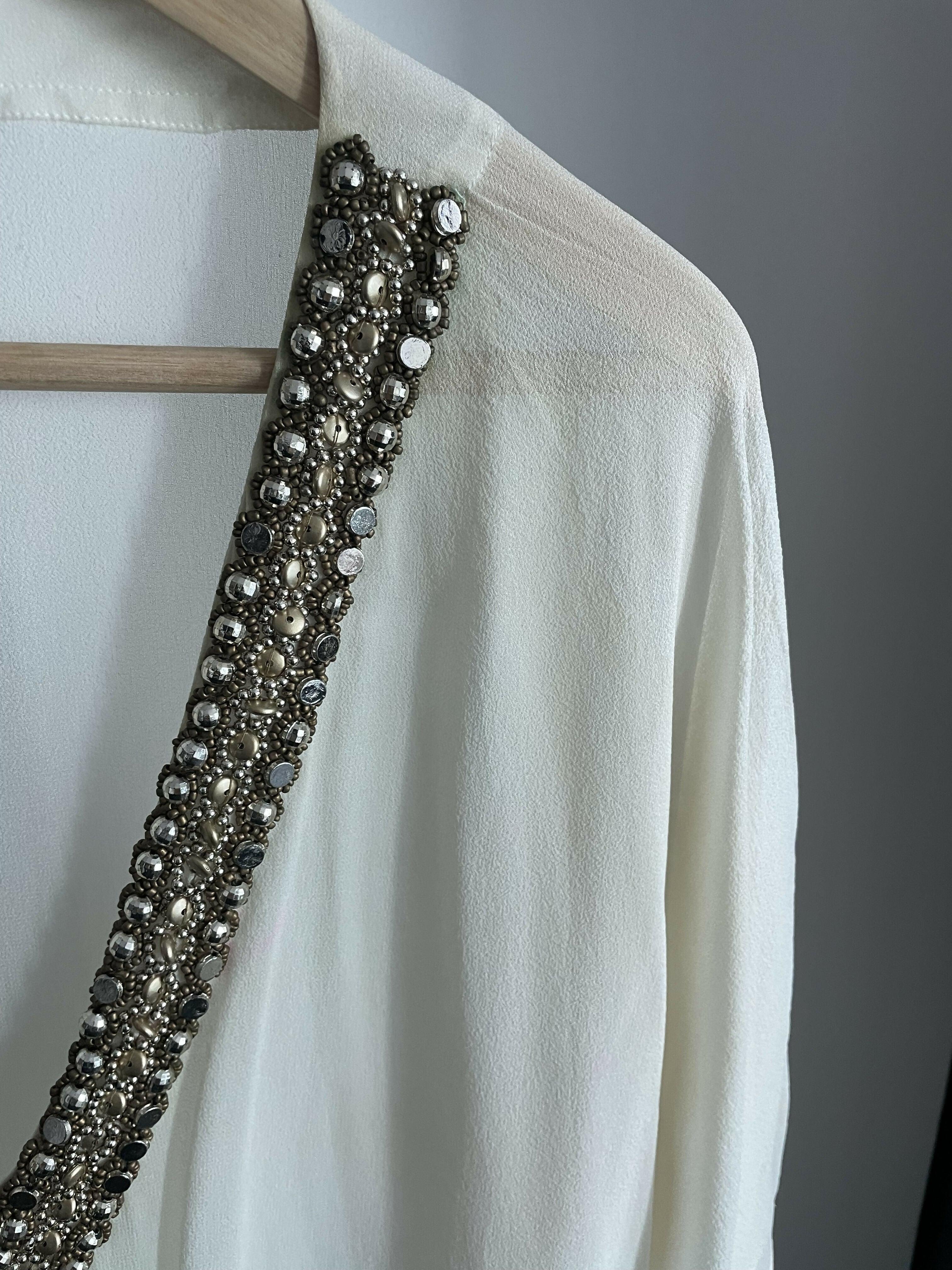 Obsidian Kaftan in Cream - Endless - UAE Rental and Resale for Women's Fashion