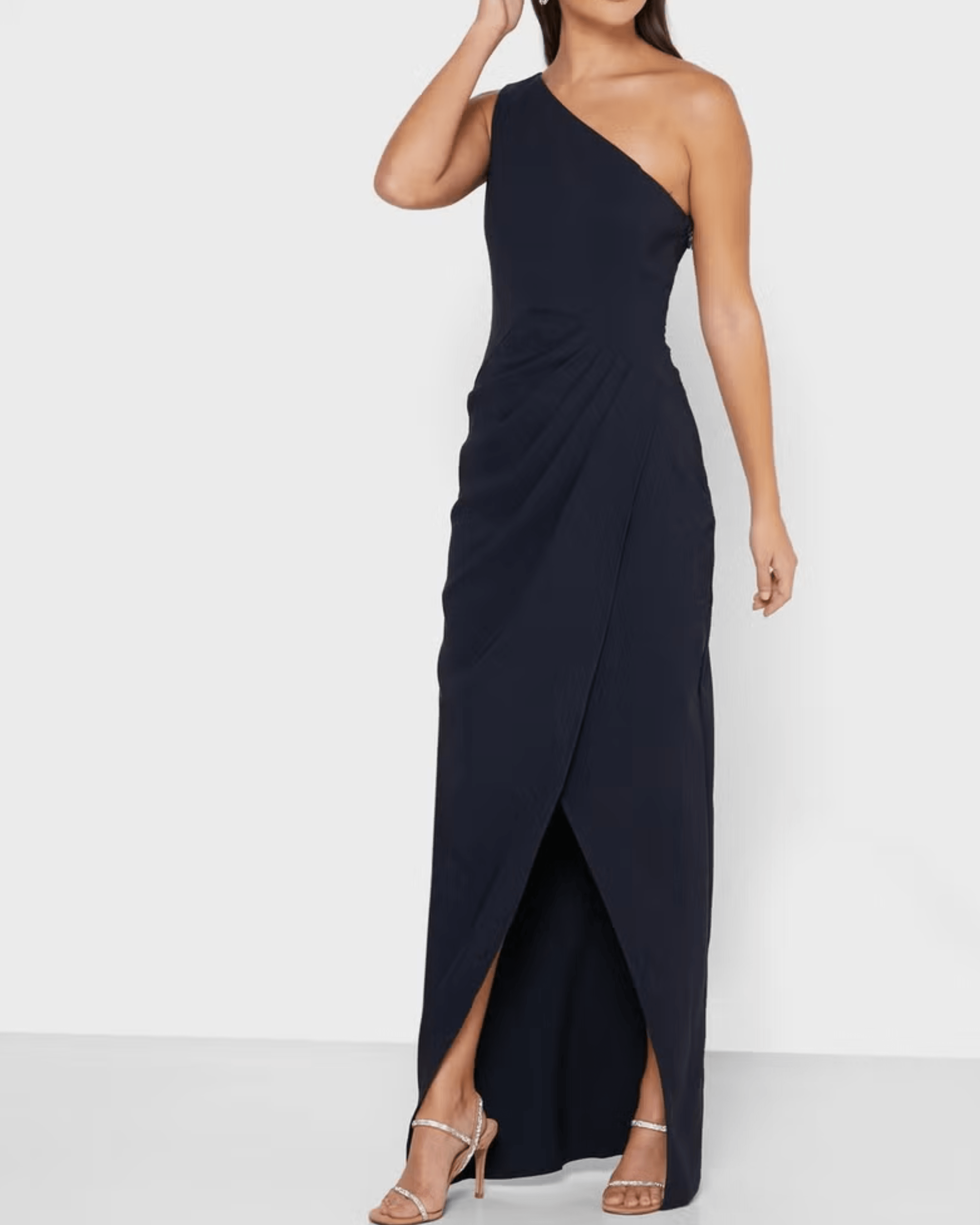 One-Shoulder Bodycon Dress - Endless - UAE Rental and Resale for Women's Fashion