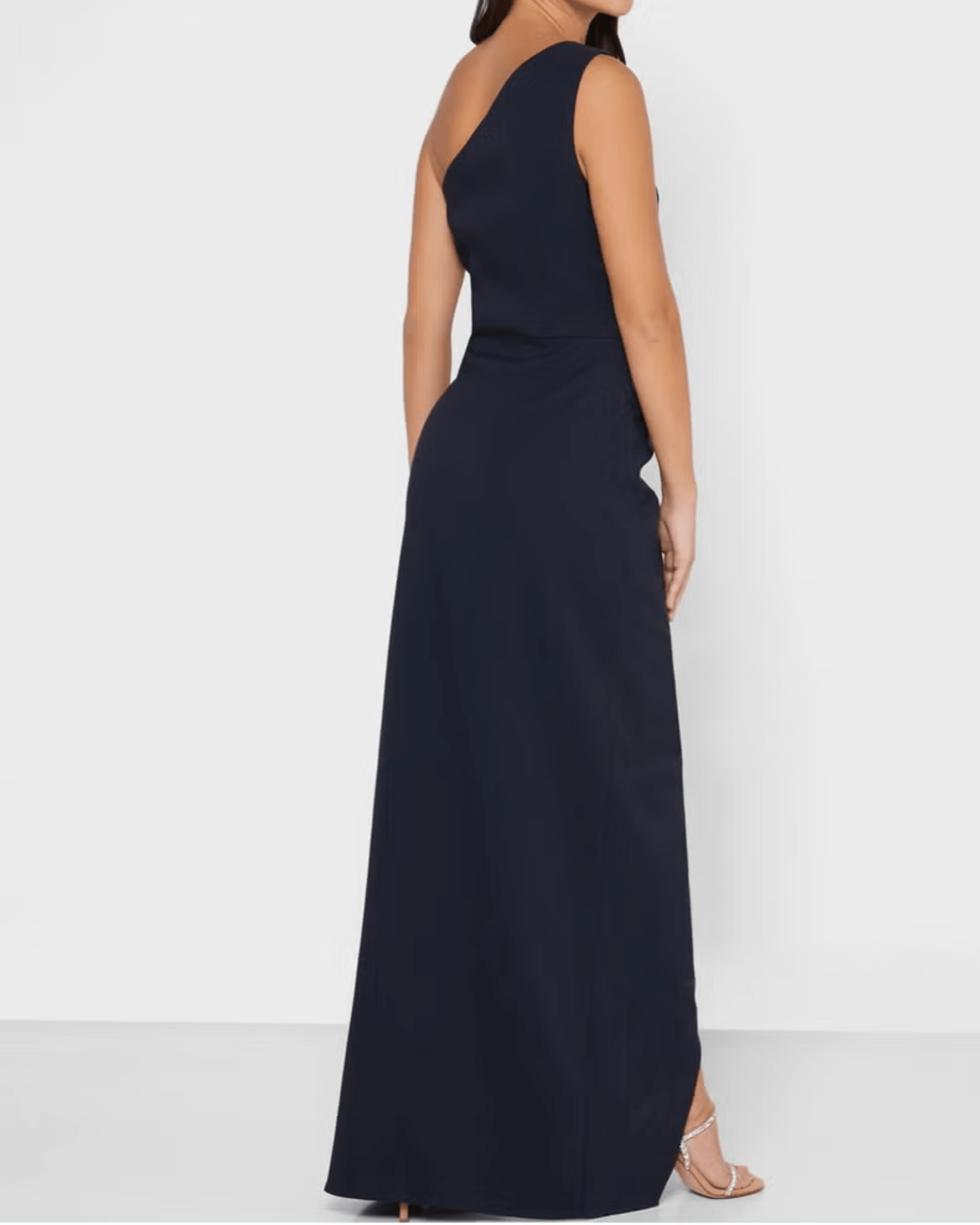One-Shoulder Bodycon Dress - Endless - UAE Rental and Resale for Women's Fashion