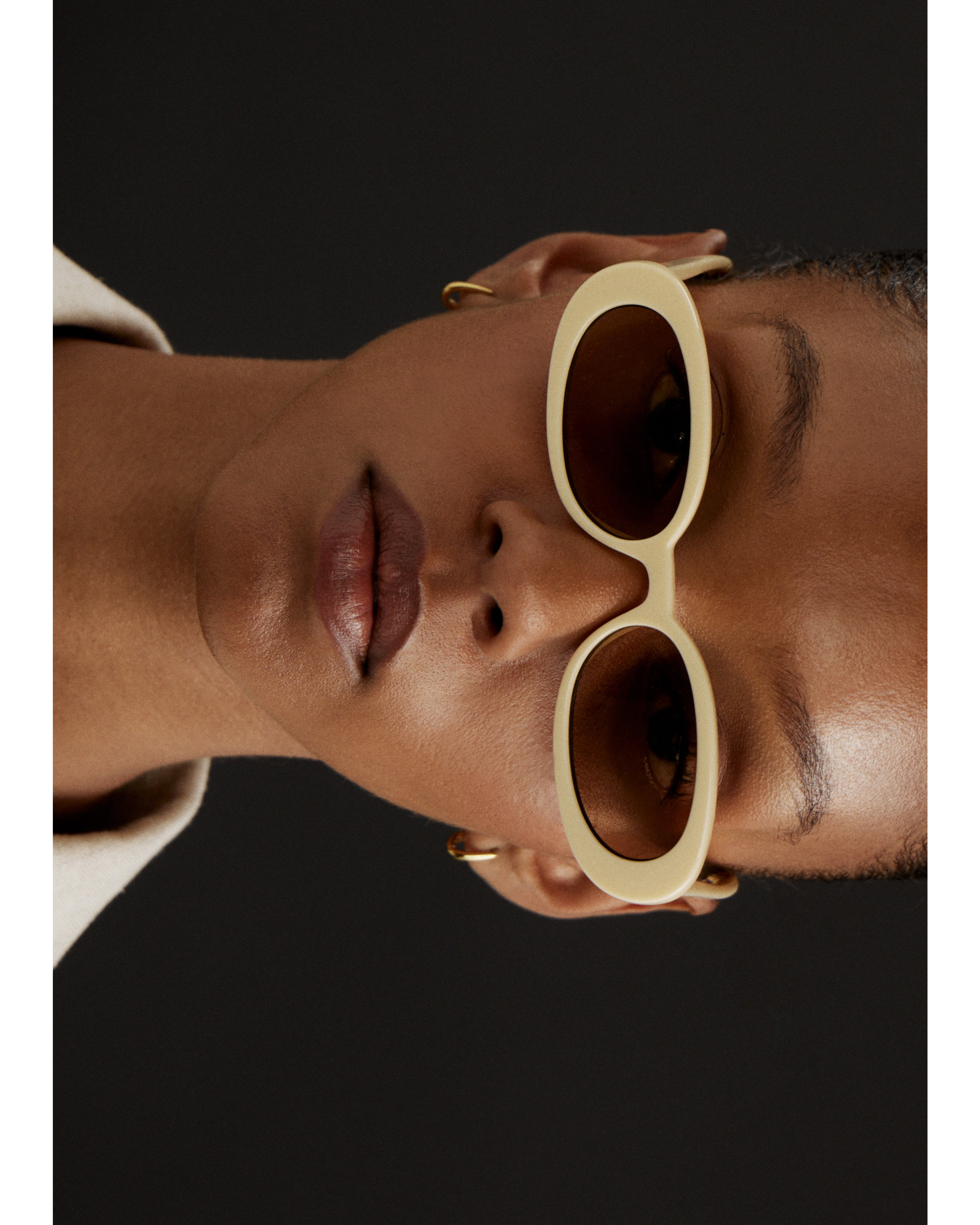 Outta Love Sunglasses - Endless - UAE Rental and Resale for Women's Fashion