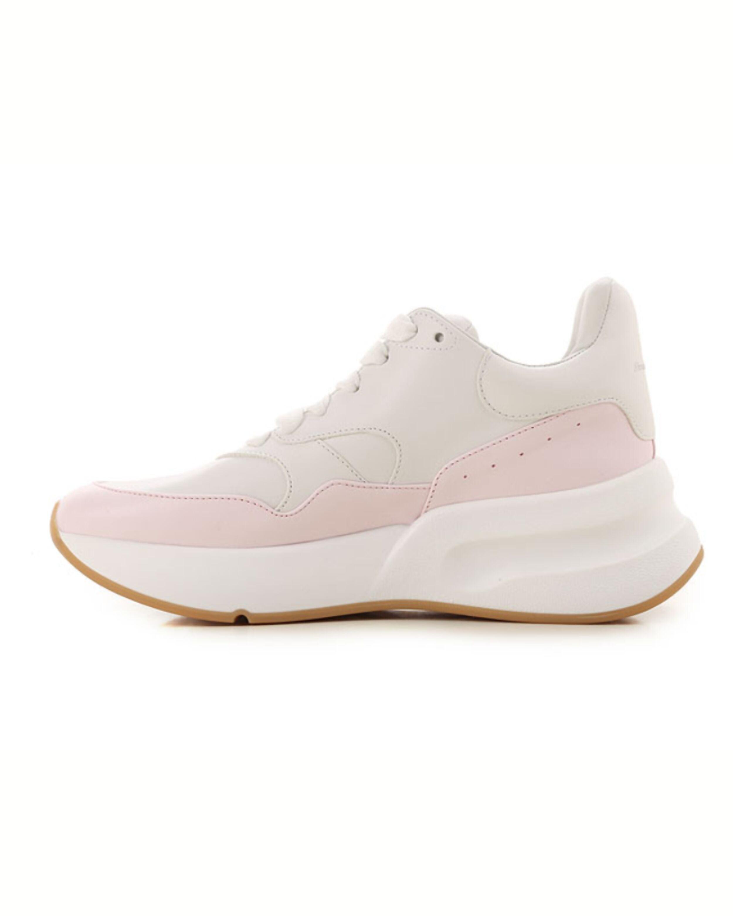 Oversized Runner Sneakers - Endless - UAE Rental and Resale for Women's Fashion
