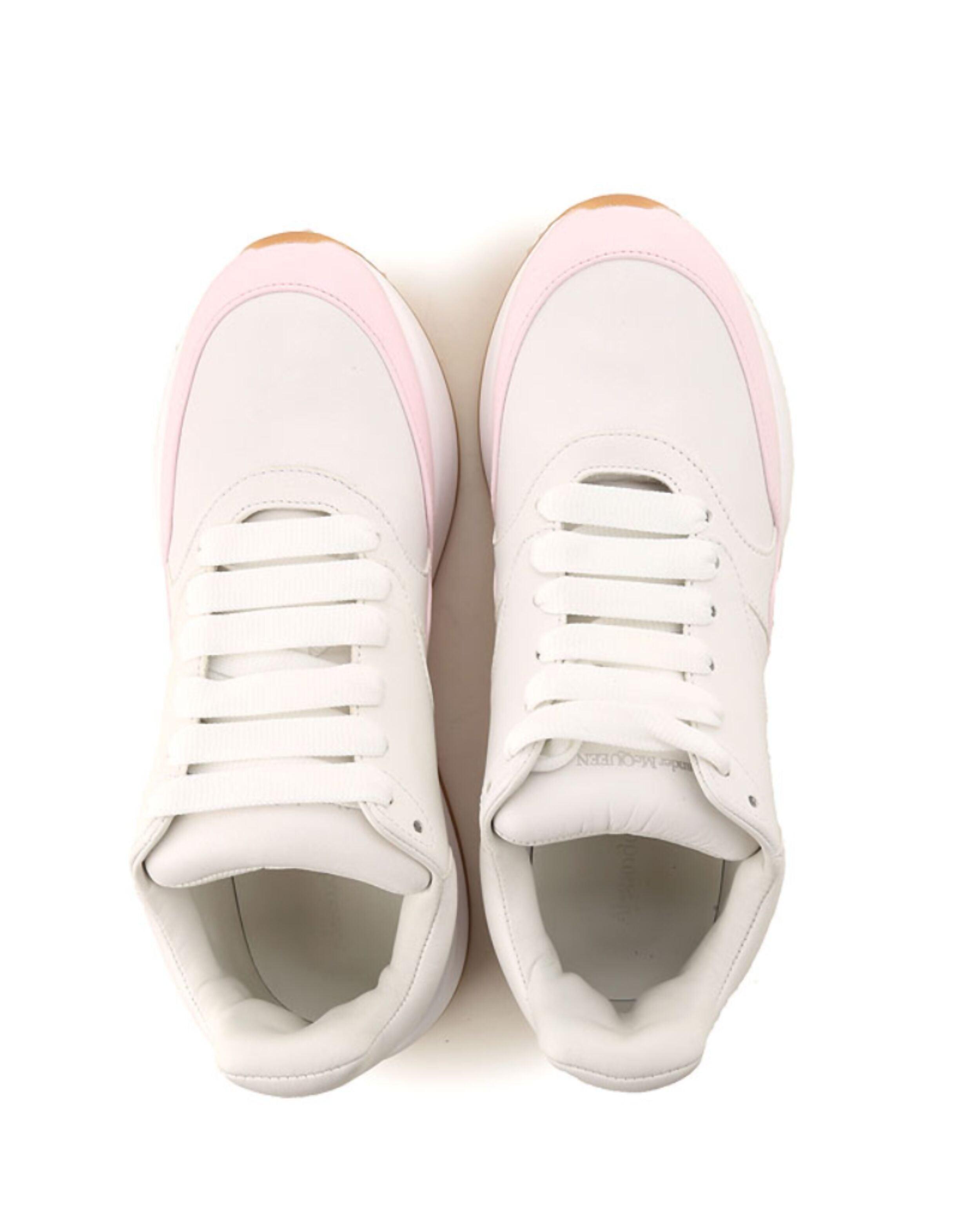 Oversized Runner Sneakers - Endless - UAE Rental and Resale for Women's Fashion