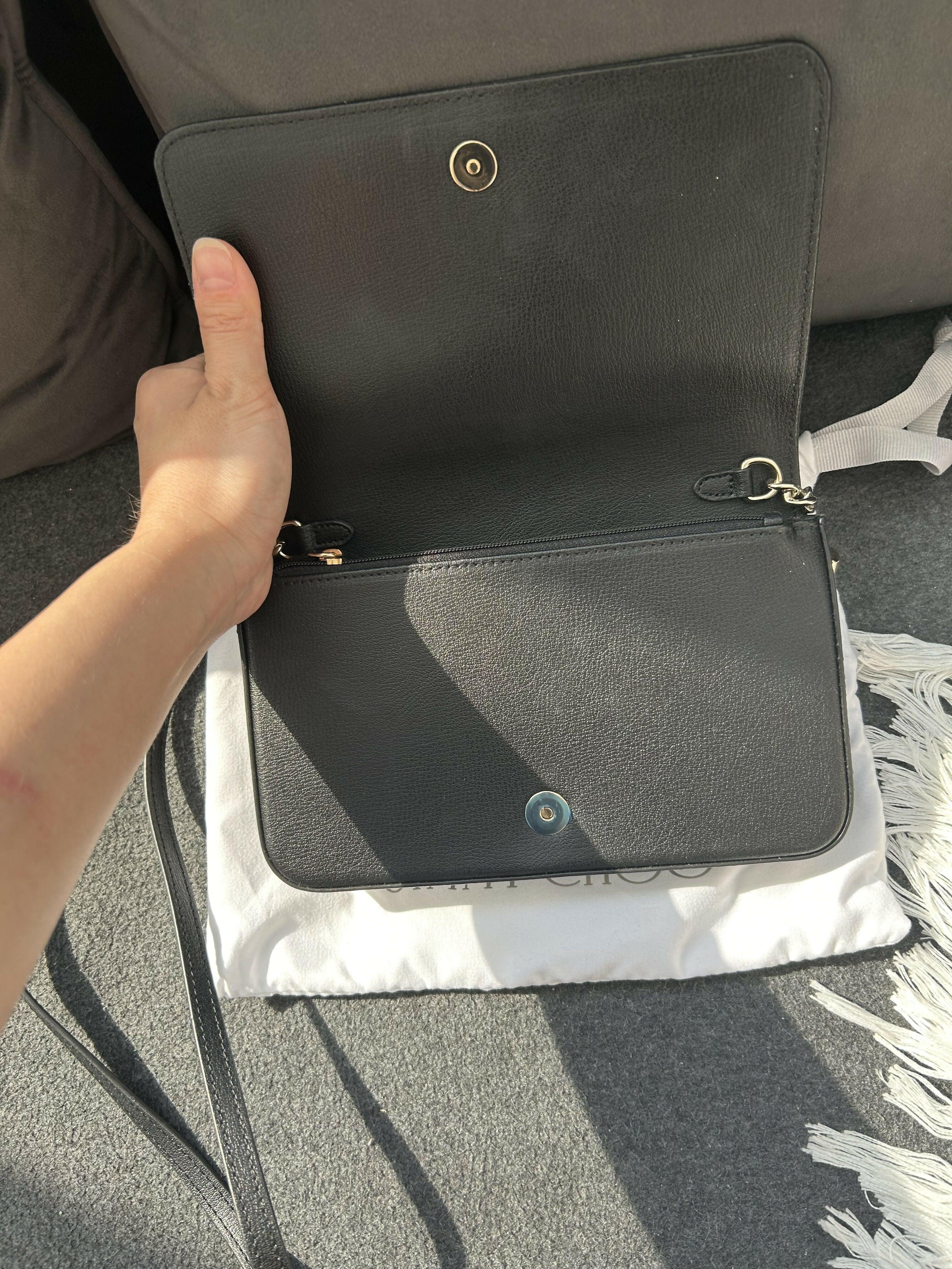 Palace Leather Wallet-On-Chain - Endless - UAE Rental and Resale for Women's Fashion