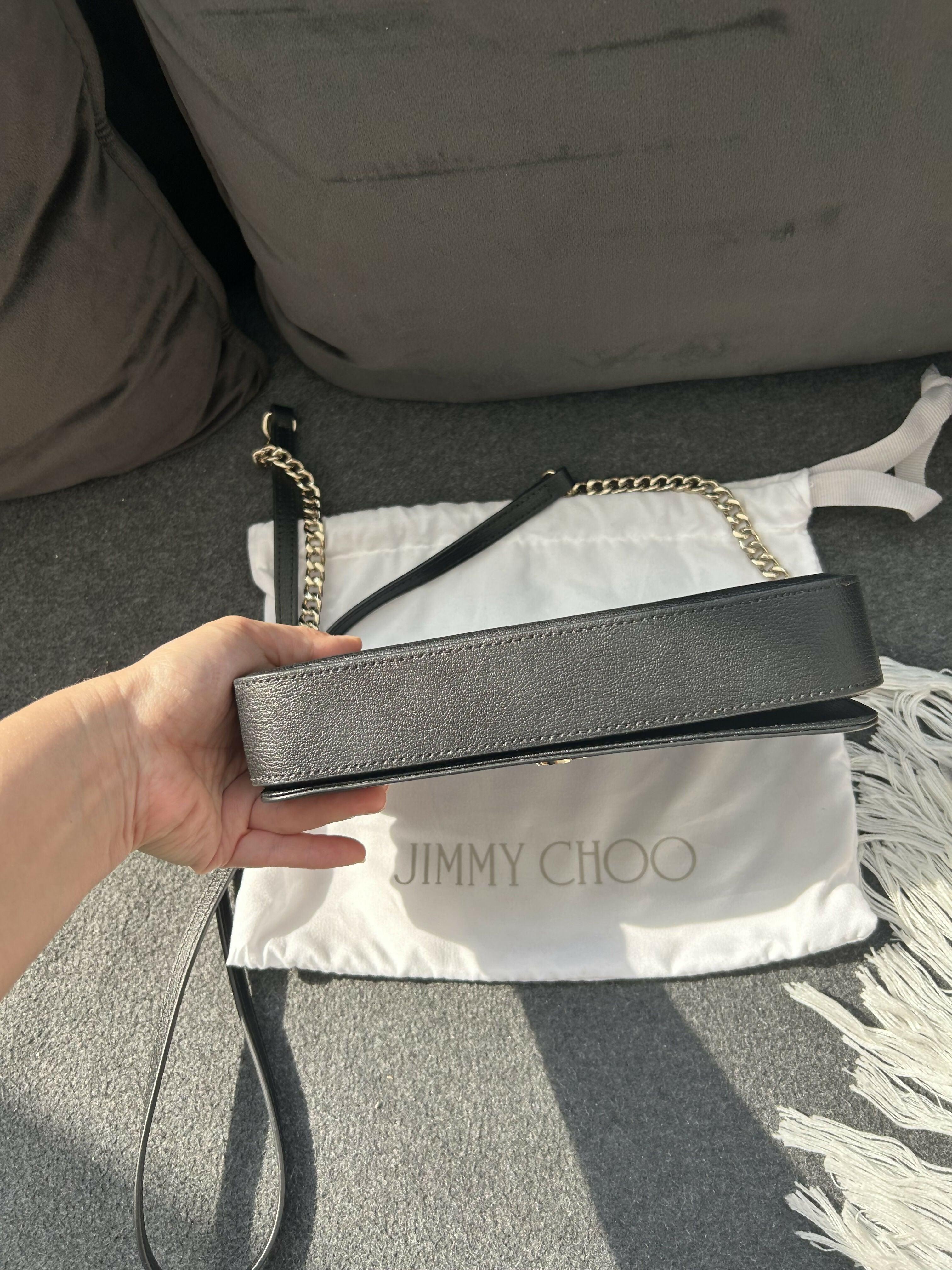 Palace Leather Wallet-On-Chain - Endless - UAE Rental and Resale for Women's Fashion