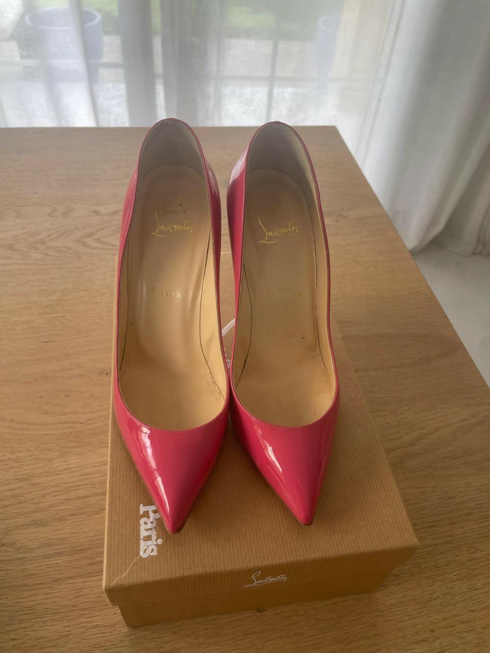 Patent Pigalle Follies 100 Pumps - Endless - UAE Rental and Resale for Women's Fashion