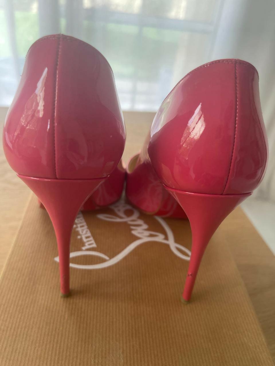 Patent Pigalle Follies 100 Pumps - Endless - UAE Rental and Resale for Women's Fashion