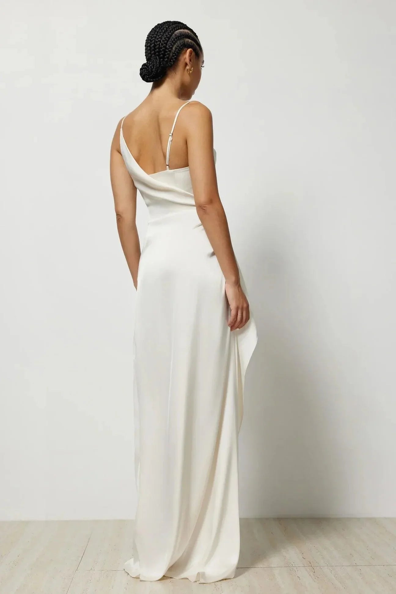Pearl Dress - Endless - UAE Rental and Resale for Women's Fashion