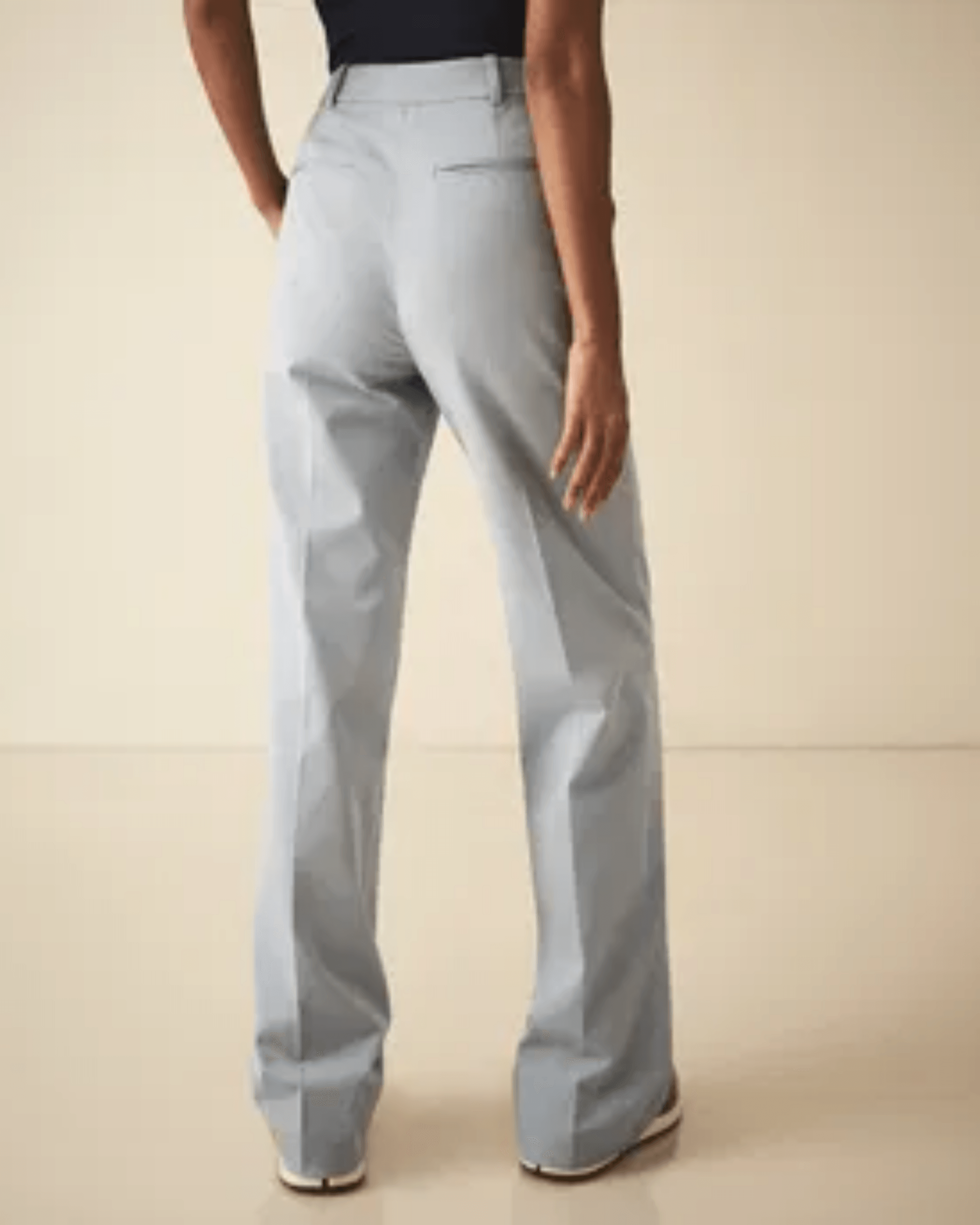 Reiss Grace Wide Leg Trousers - Endless - UAE Rental and Resale for Women's Fashion